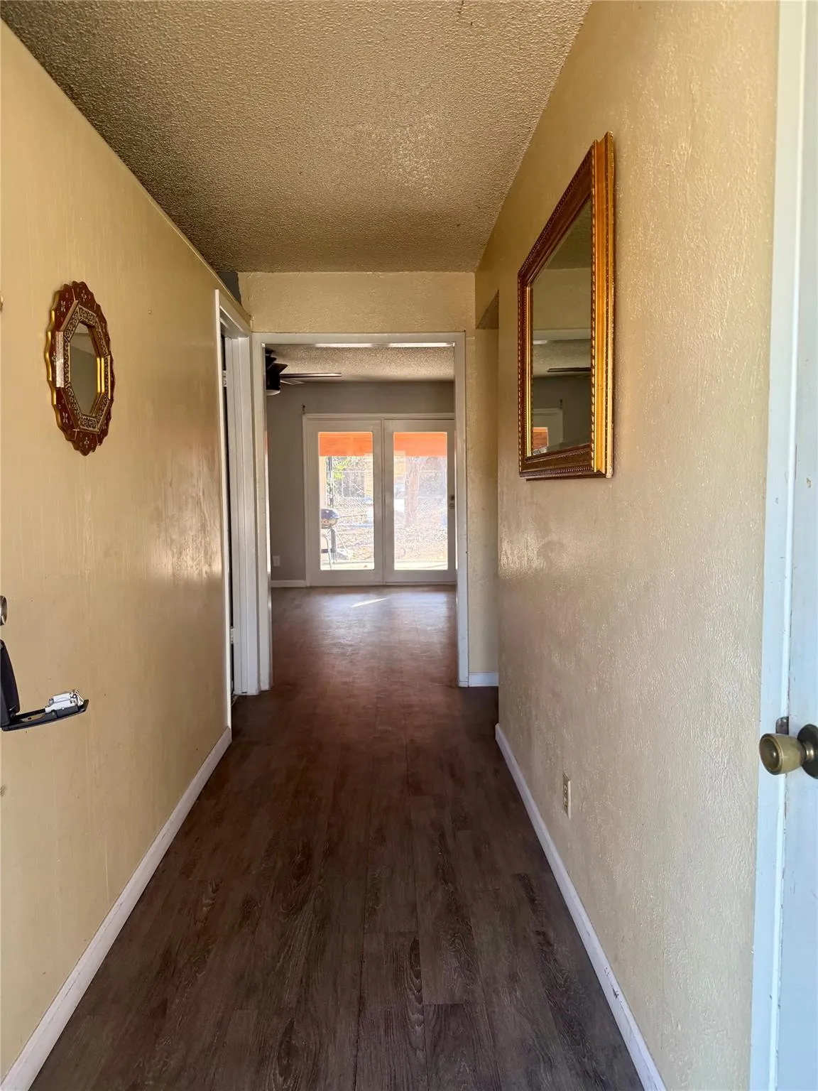 Photo 2 of 4607 CRAIGWOOD DR