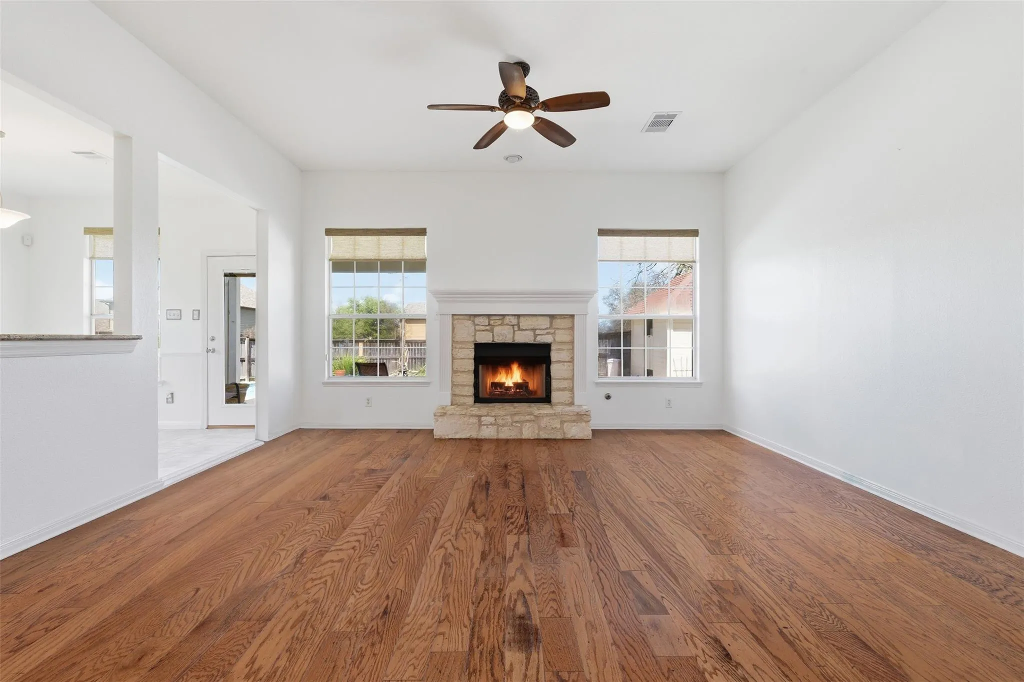 Photo of 207 SILVER OAK DR, Round Rock, TX, 78664