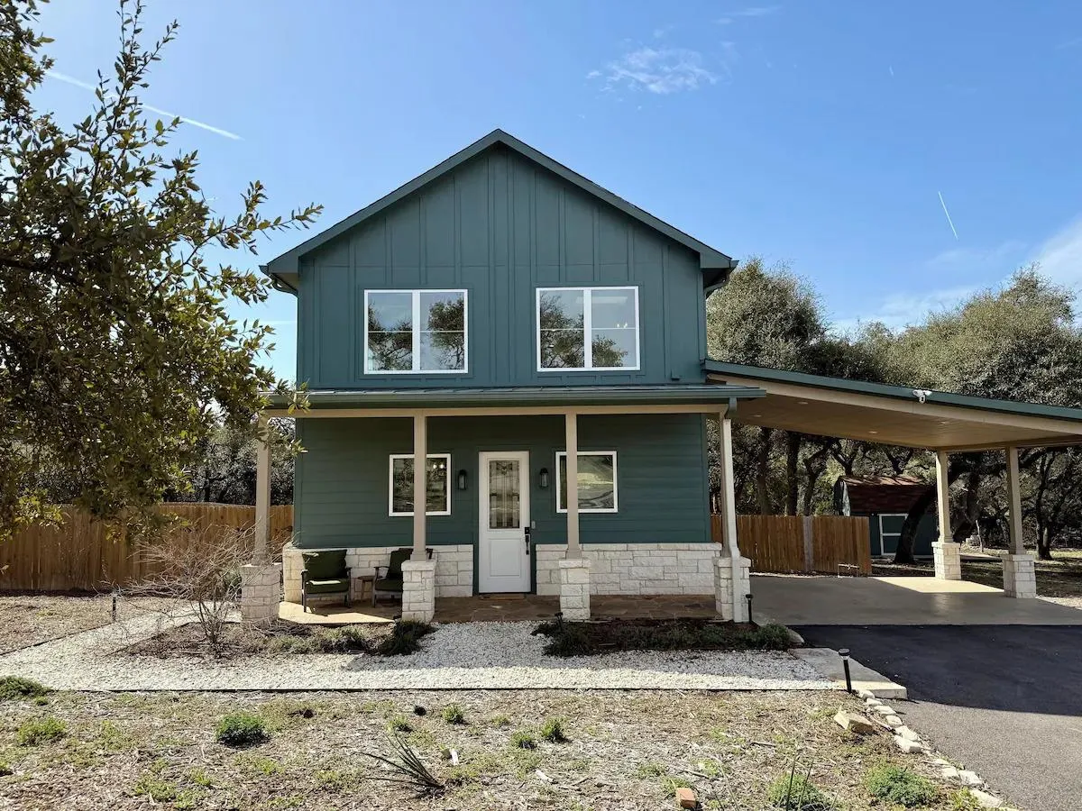 Photo of 11605 FITZHUGH RD, Austin, TX, 78736