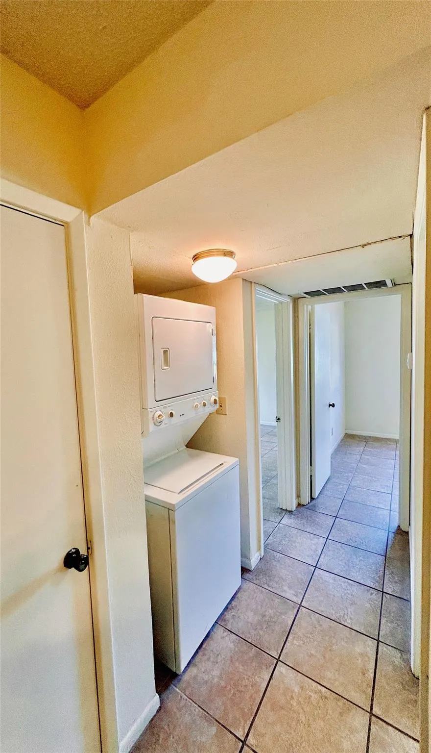 Photo 5 of 2408 LONGVIEW ST #110