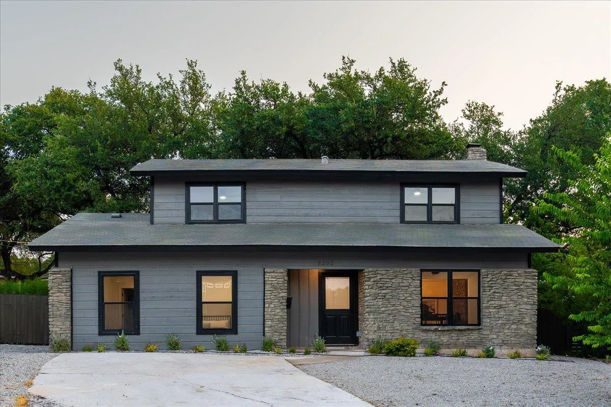 Photo of 3202 OVERCUP OAK DR, Austin, 78704