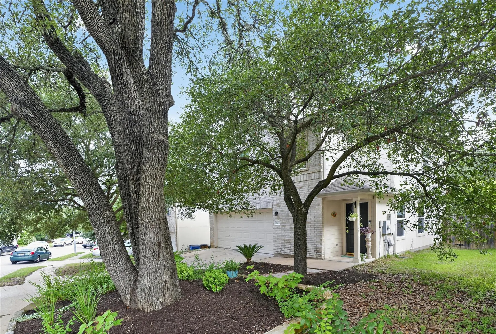 Photo 5 of 8716 DAVIS OAKS TRL