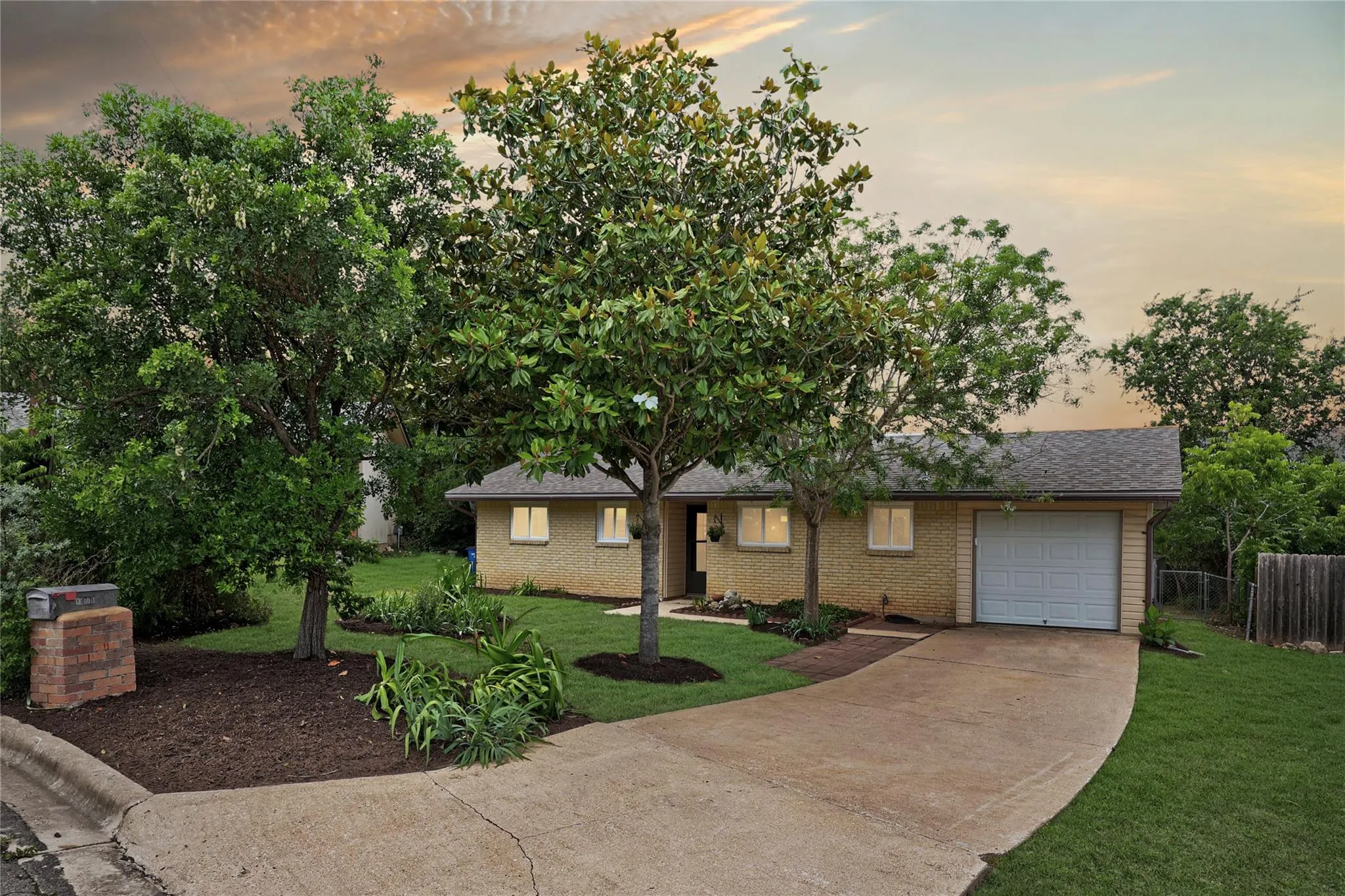 Photo of 8204 KELLOG CT, Austin, TX, 78745