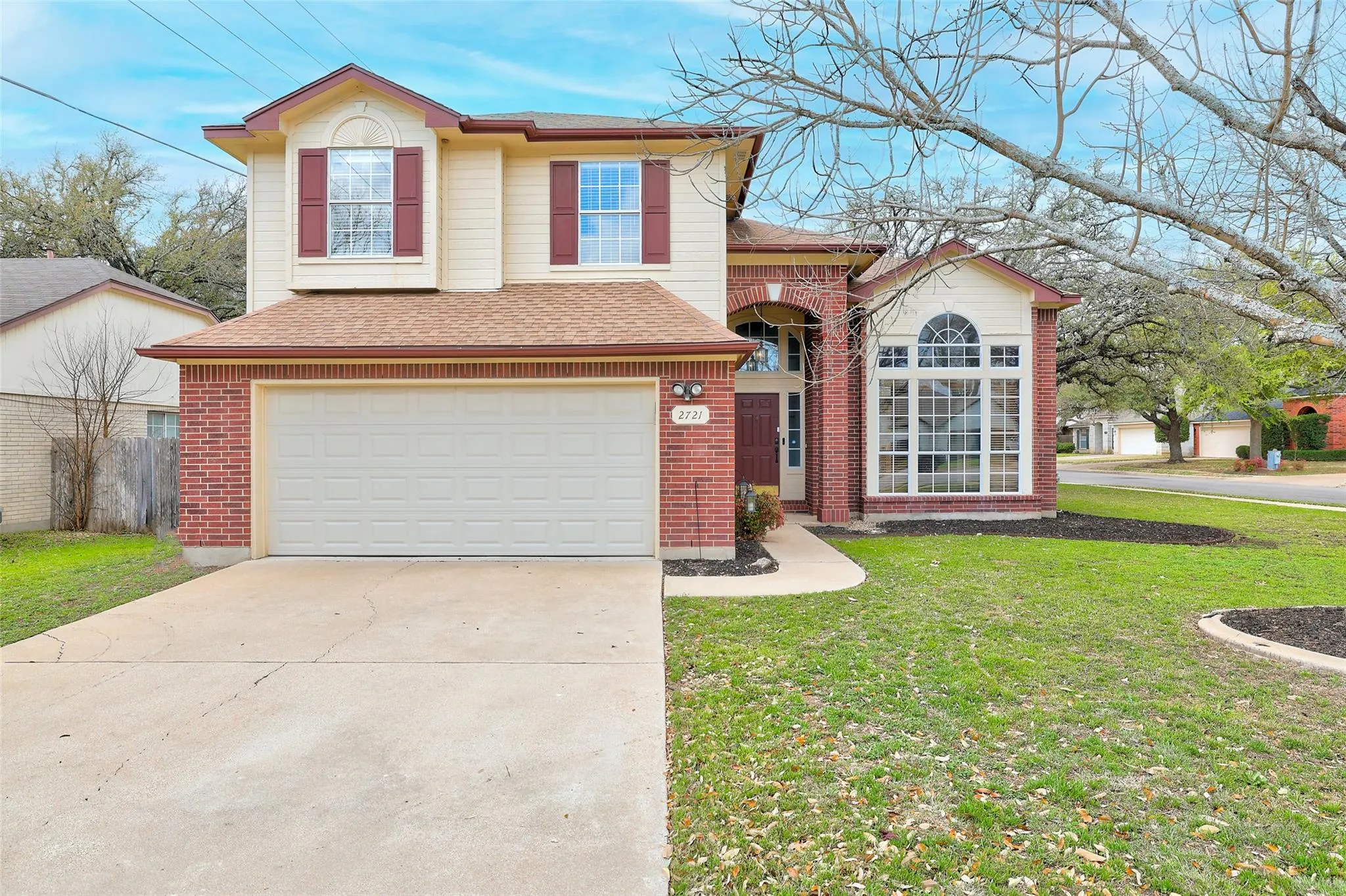 Photo 2 of 2721 LITTLE ELM TRL