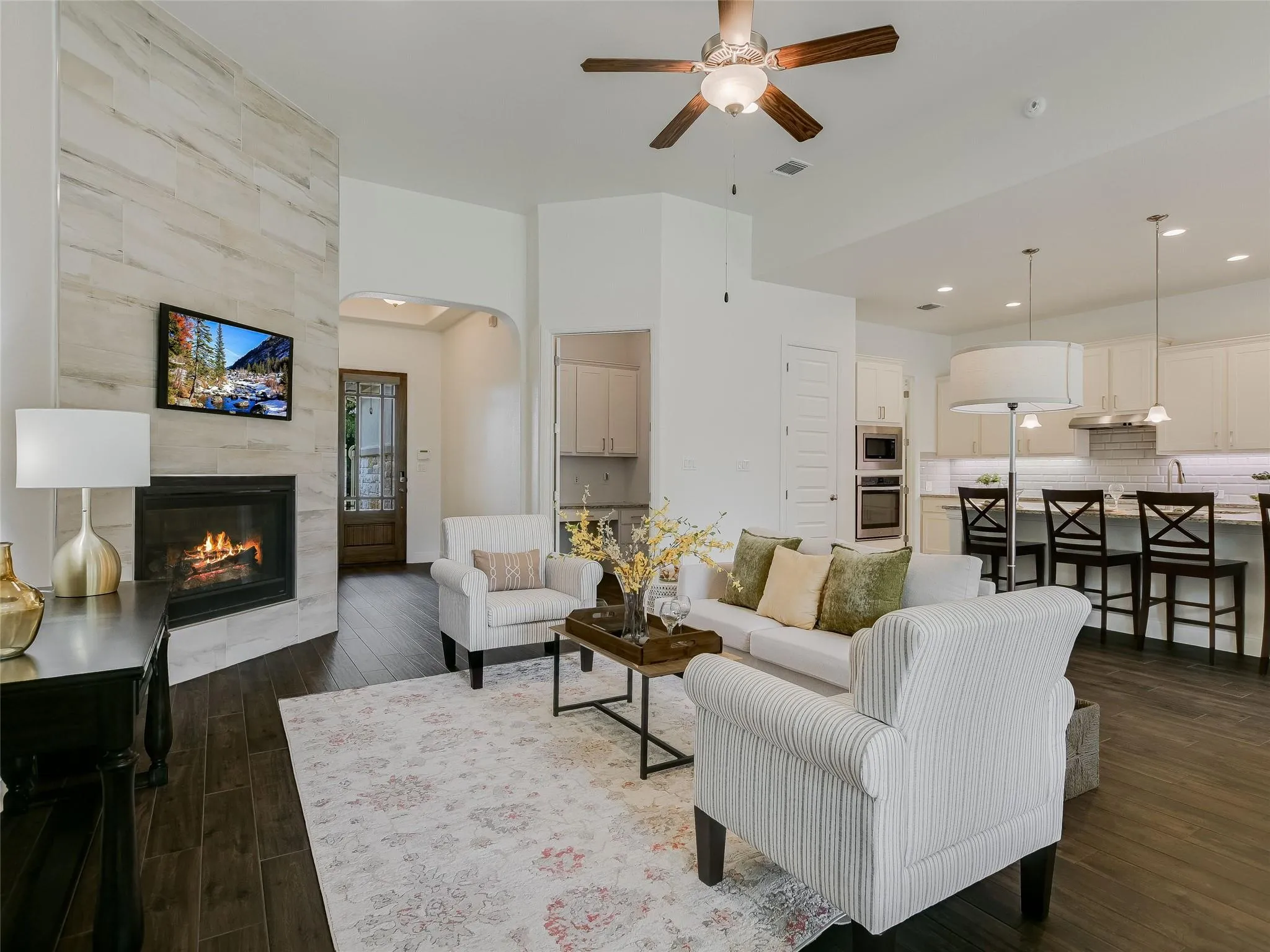 Photo of 119 LOYSOYA ST, Bastrop, TX, 78602