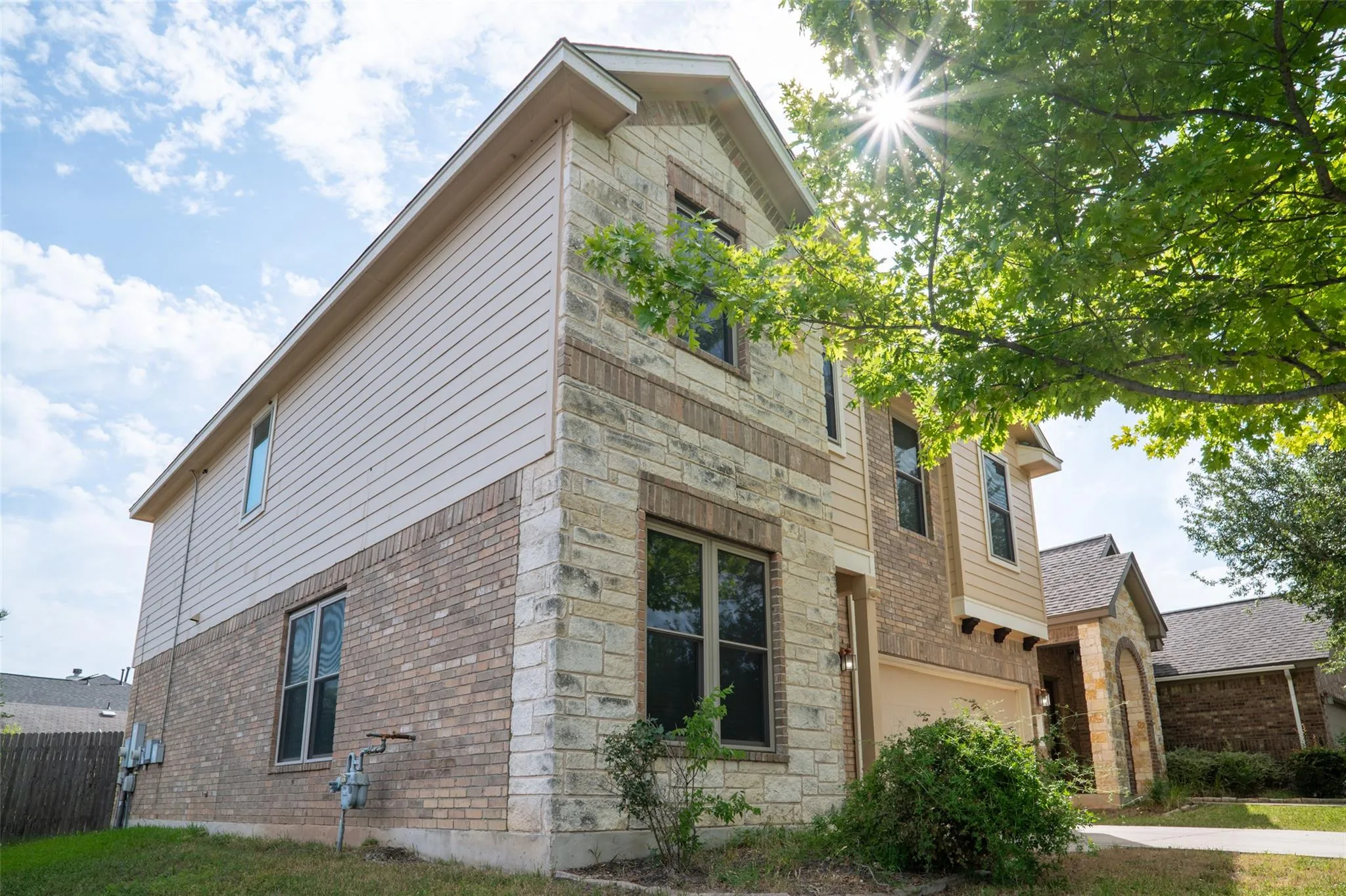 Photo 2 of 11925 TIMBER HEIGHTS DR