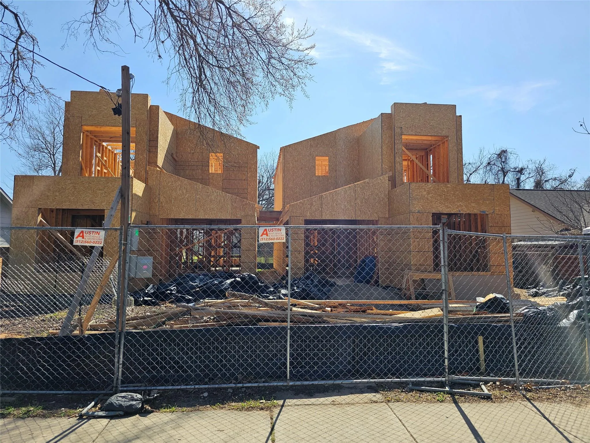 Photo 2 of 3309 GOODWIN AVE #B