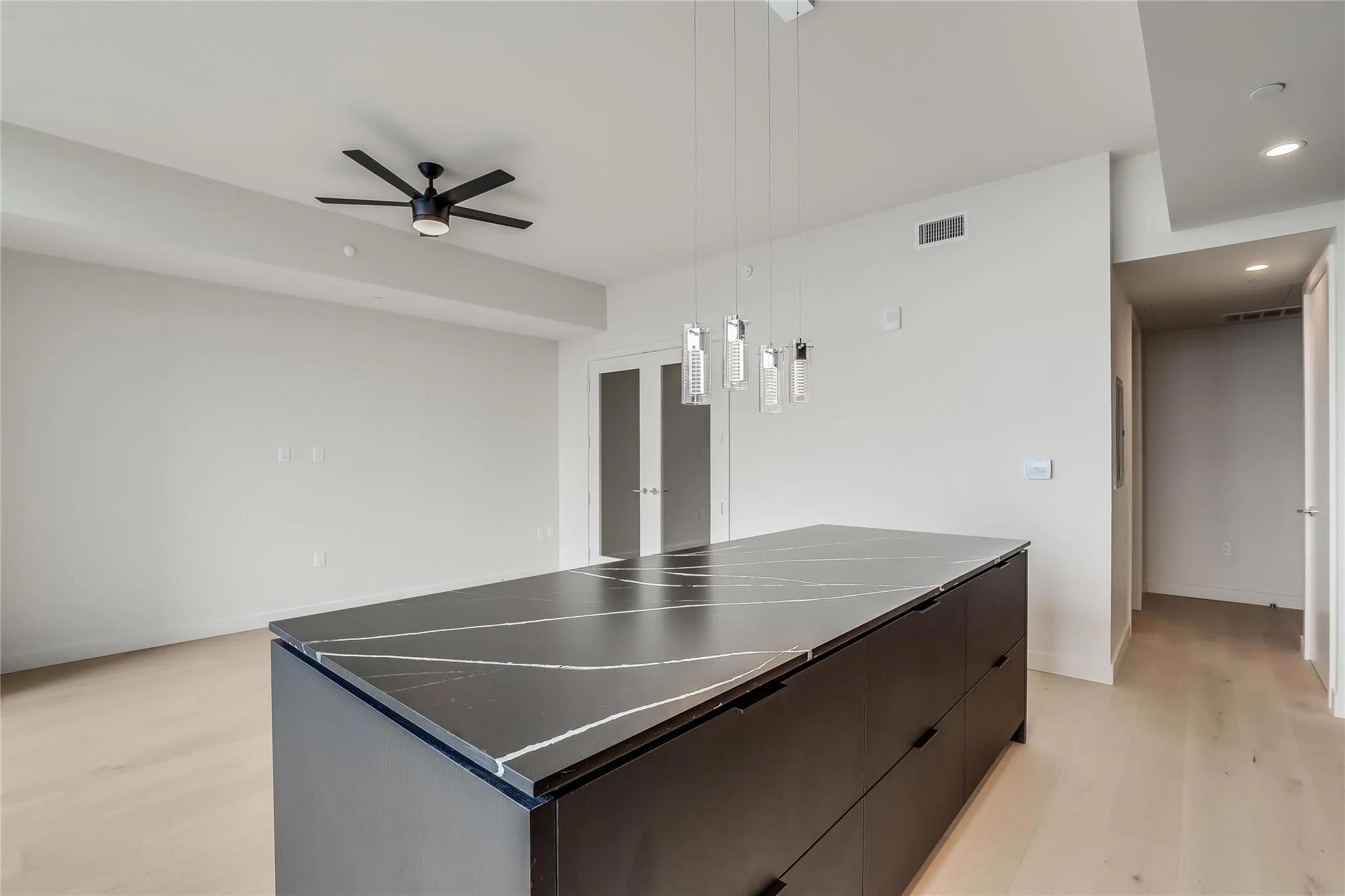 Photo 5 of 44 EAST AVE #3111