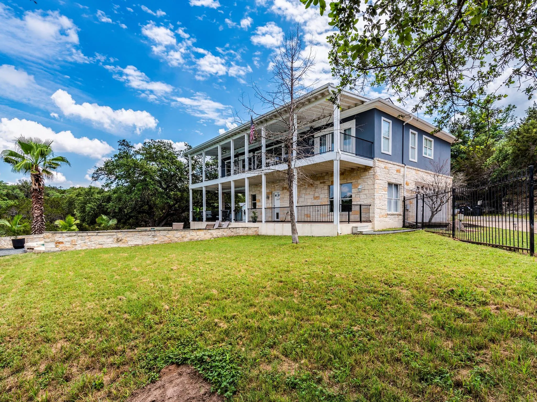 Photo of 22401 BRIARVIEW DR, Spicewood, TX, 78669