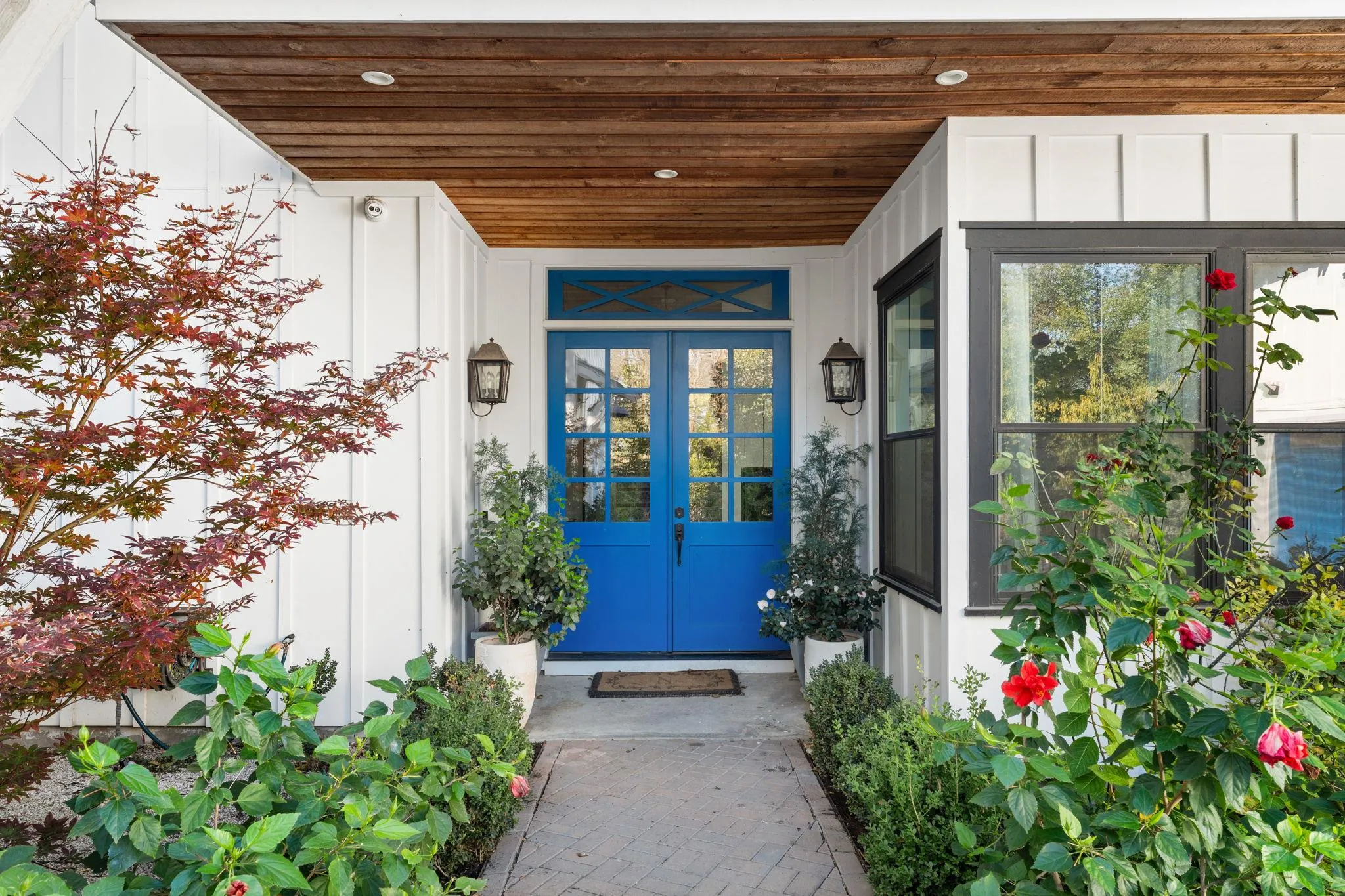 Photo of 703 E LIVE OAK ST, Austin, 78704
