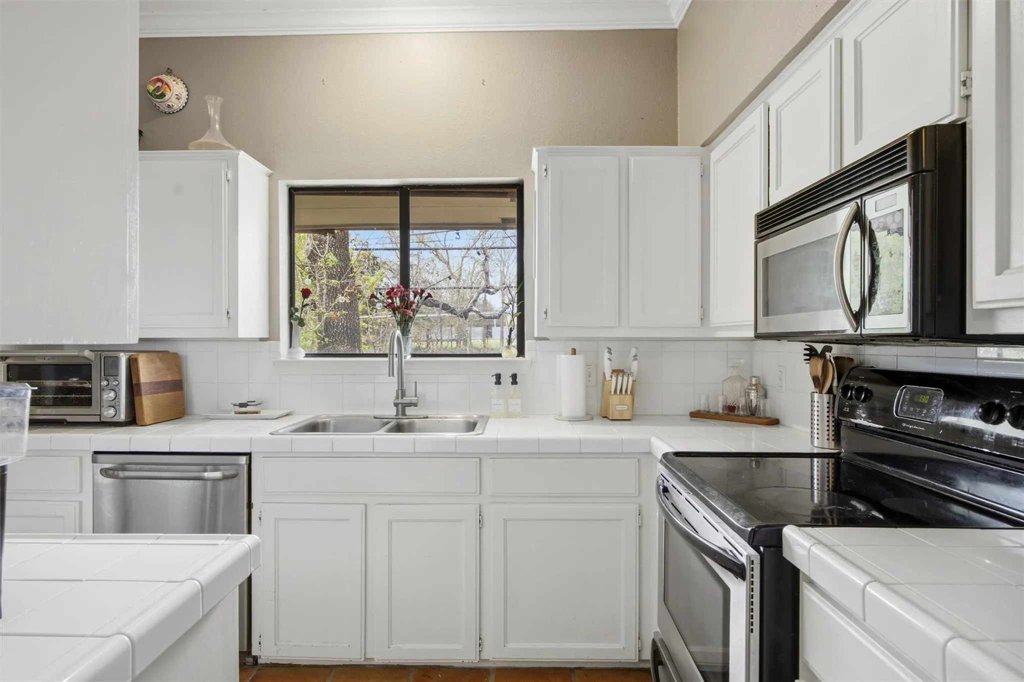 Photo 3 of 1404 NORWALK LN #201