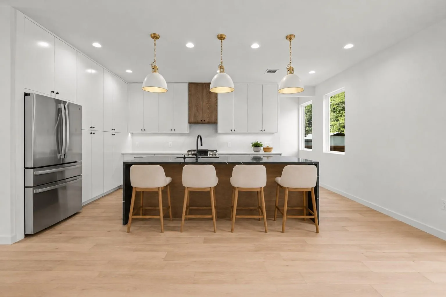 Photo 4 of 309 FRANKLIN BLVD #2