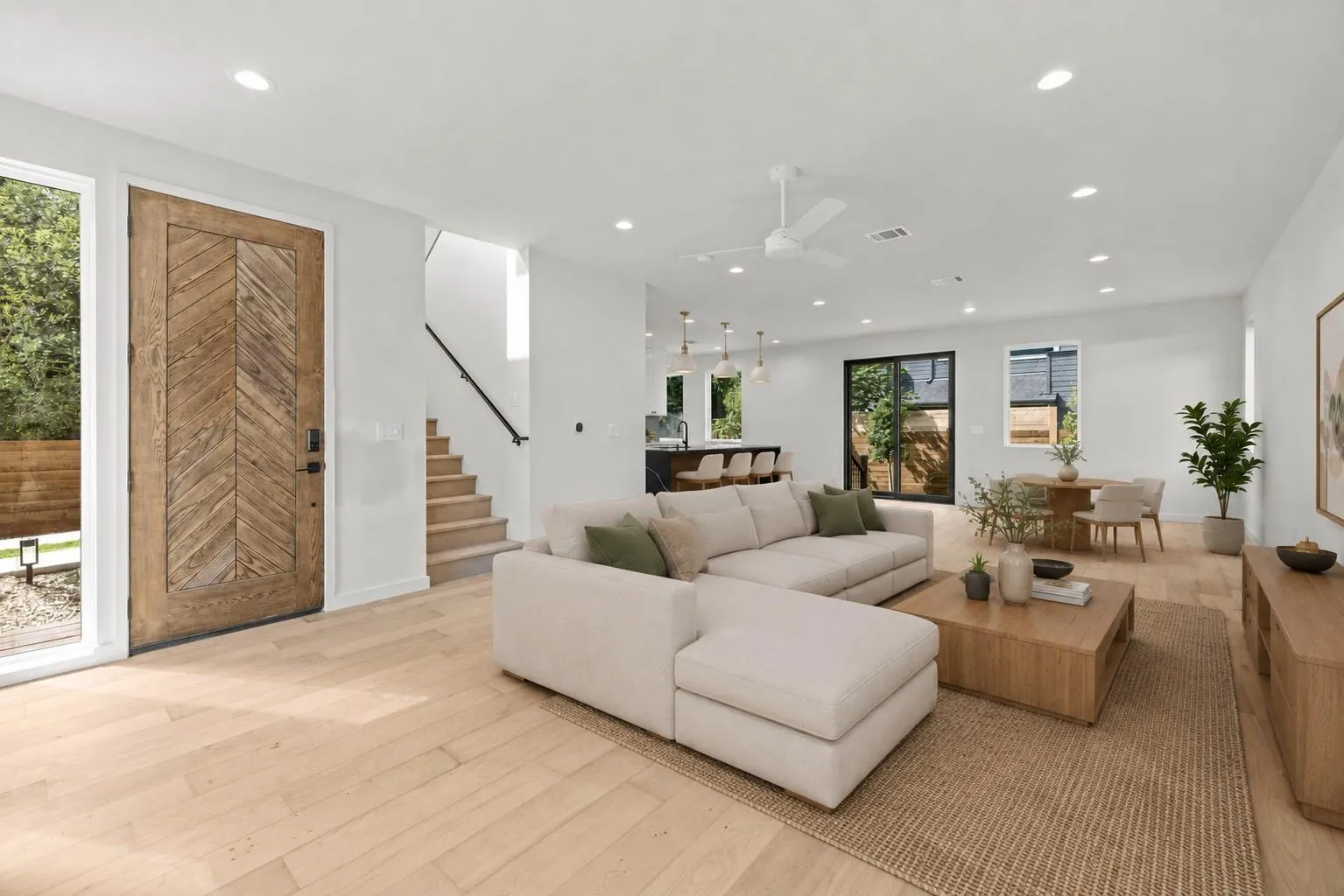Photo 3 of 309 FRANKLIN BLVD #2