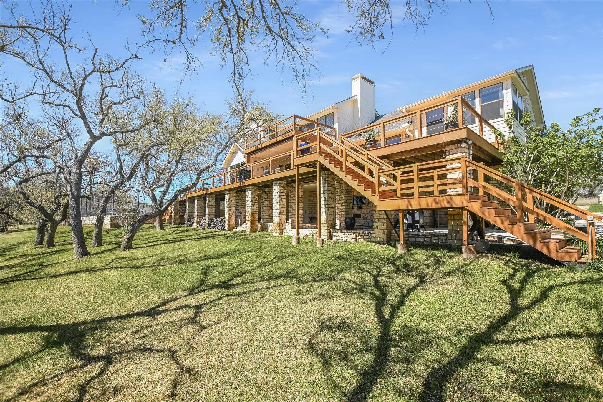 Photo of 23521 FLAT CREEK DR, Marble Falls, TX, 78654