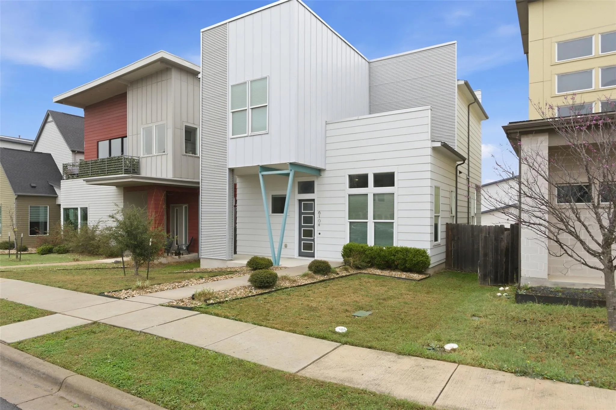 Photo 2 of 6104 FLORENCIA LN