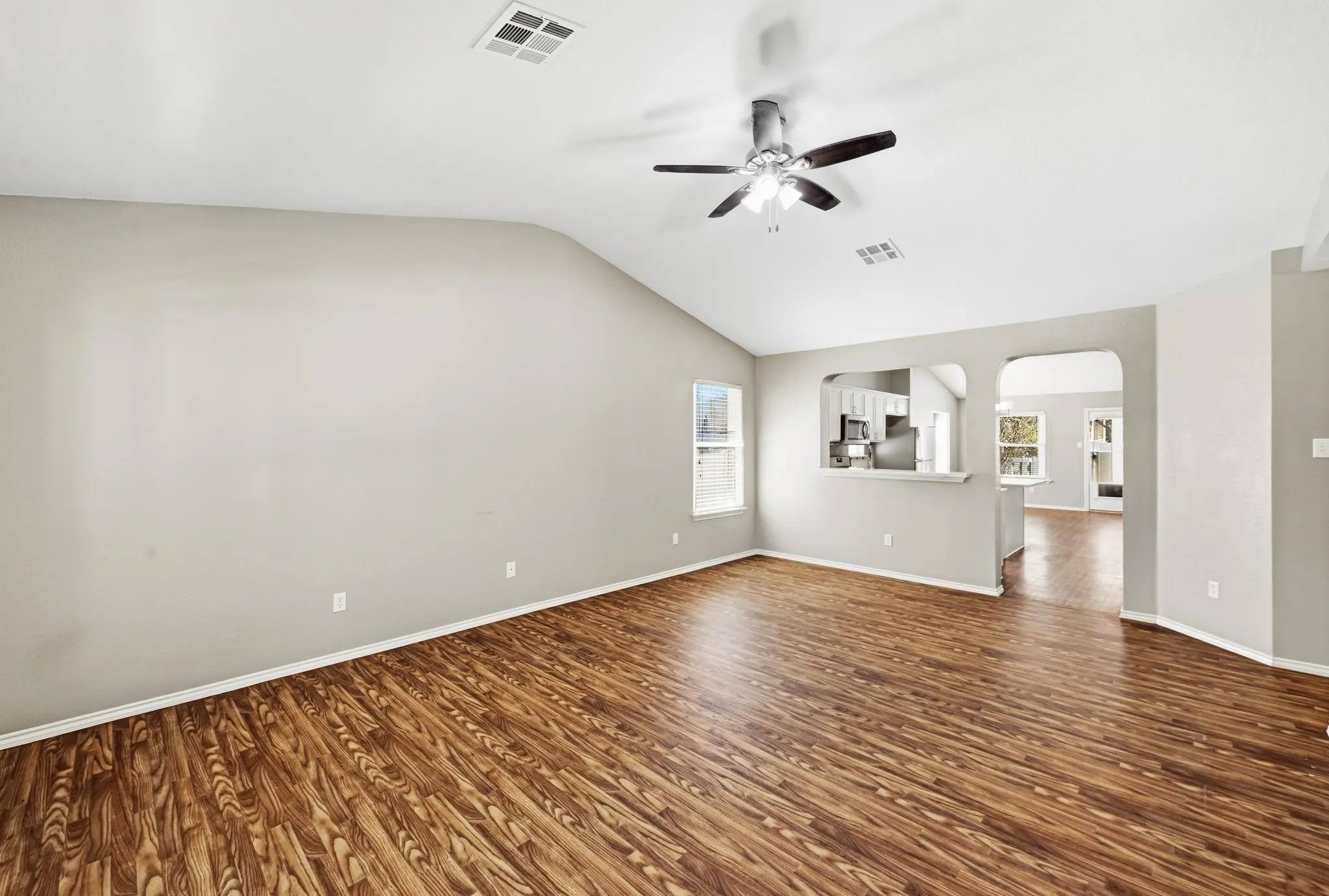 Photo 4 of 1513 BIG BEND DR