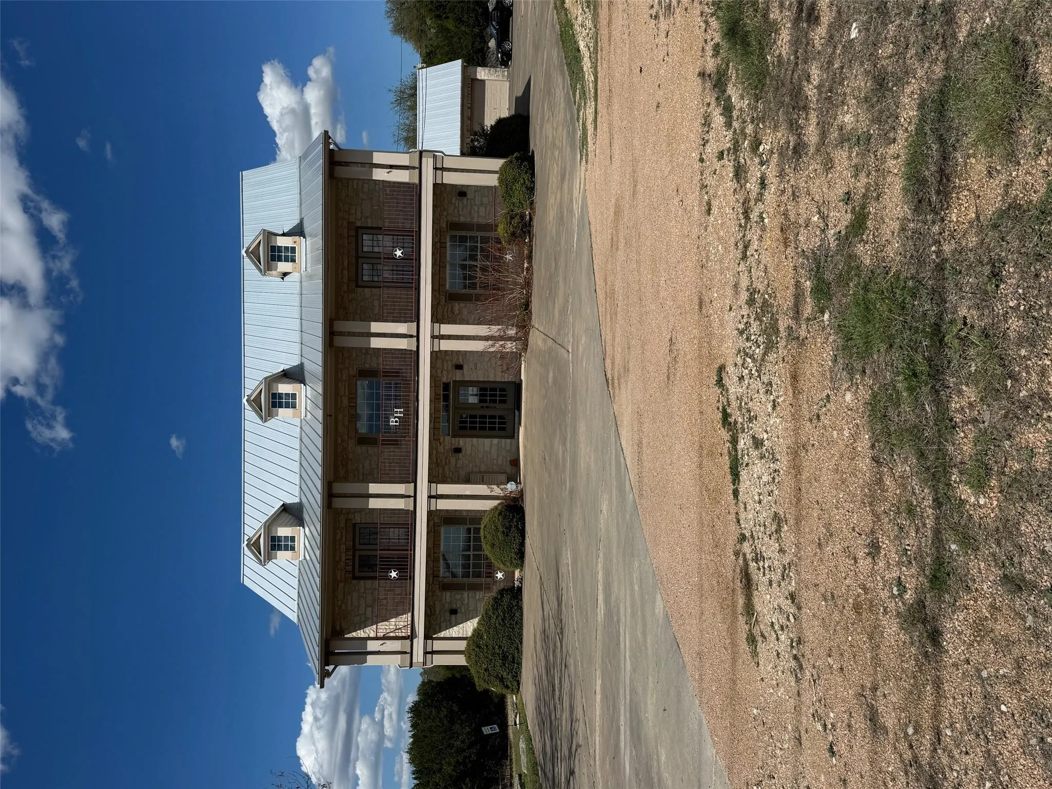 Photo 3 of 10200 HIGHWAY 290 HWY W