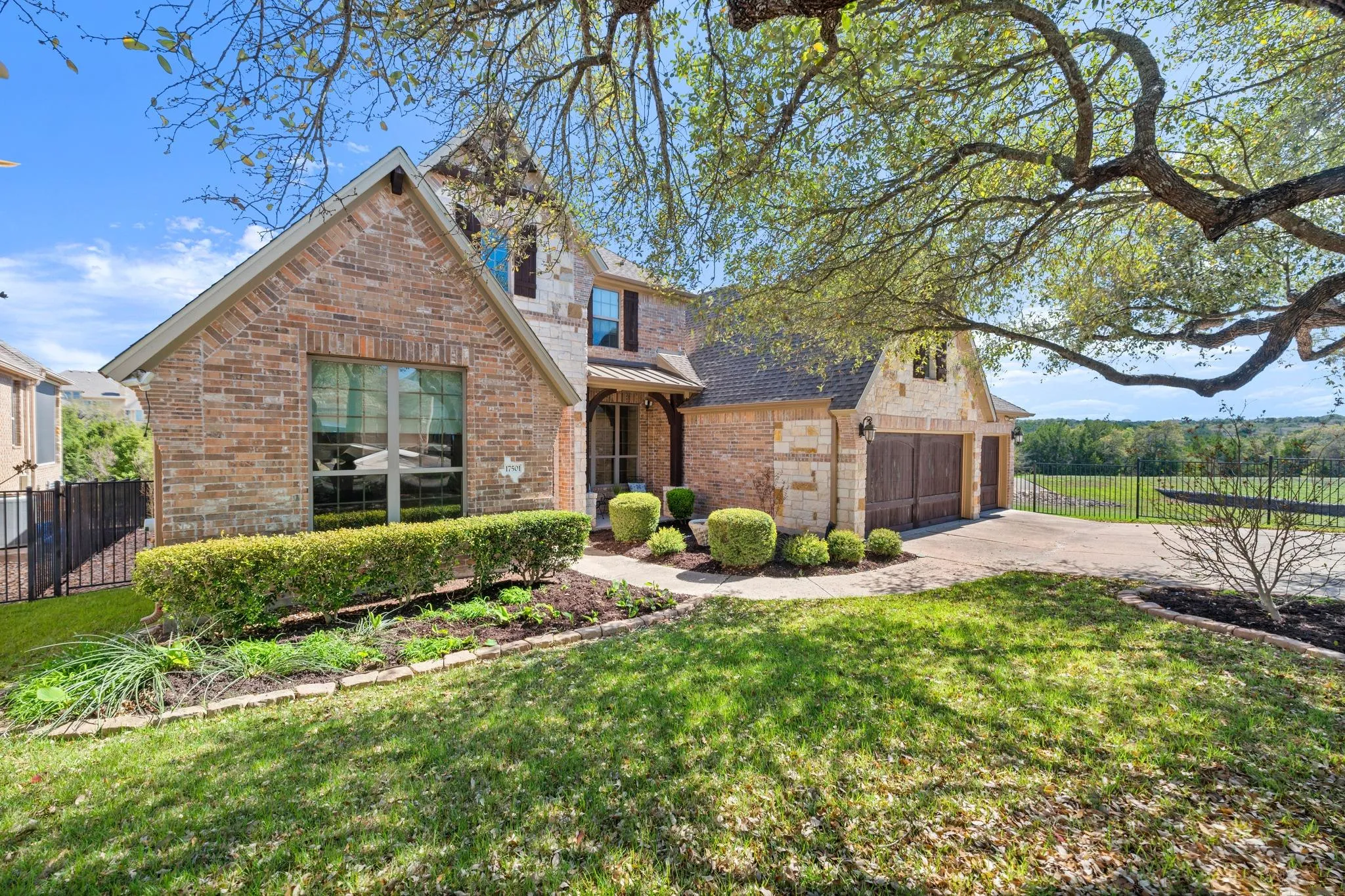 Photo 4 of 17501 WILDRYE DR
