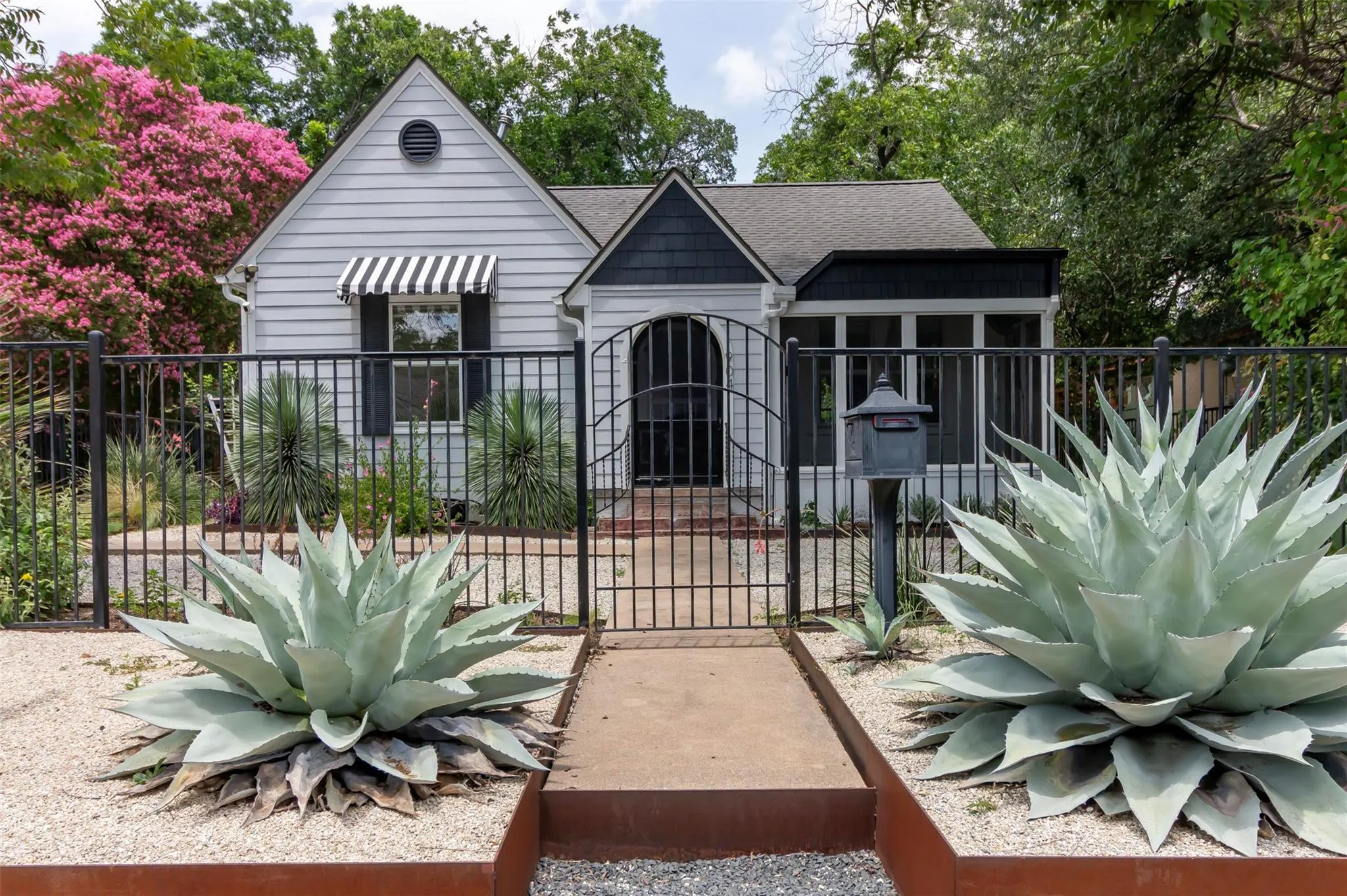 Photo of 904 JOSEPHINE ST, Austin, 78704