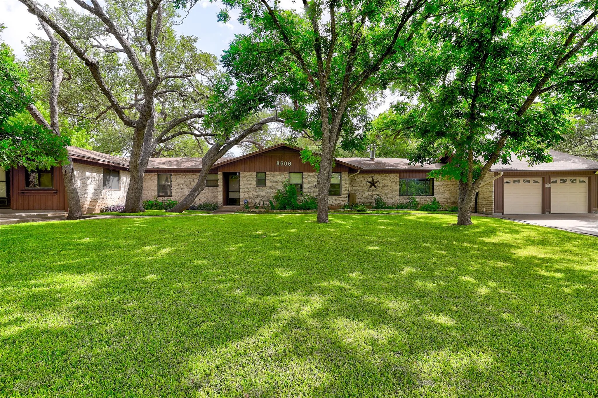 Photo of 8606 THUNDERBIRD RD #A & B, Austin, TX, 78736