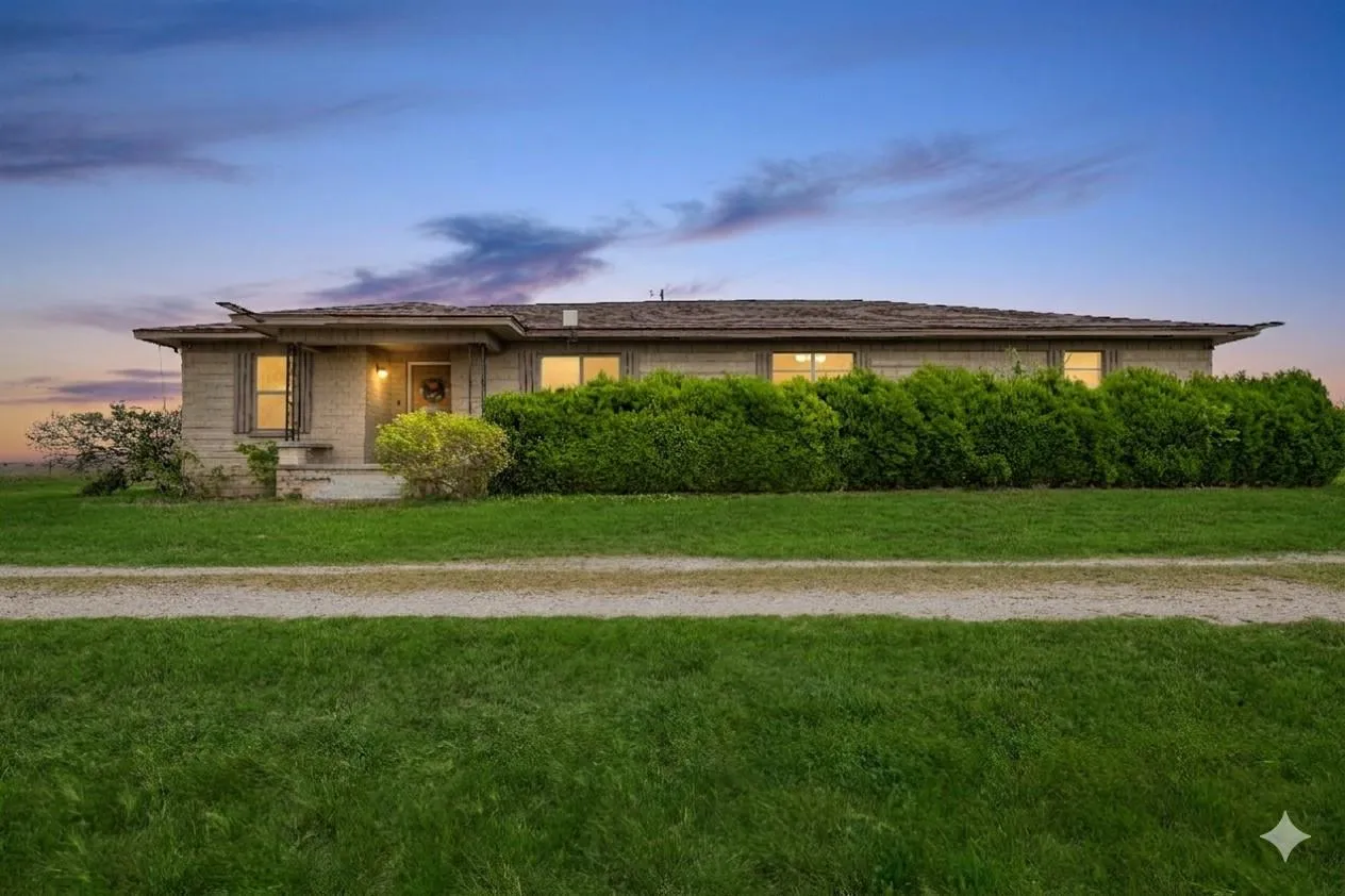 Photo of 2915 COUNTY ROAD 153, Georgetown, TX, 78626