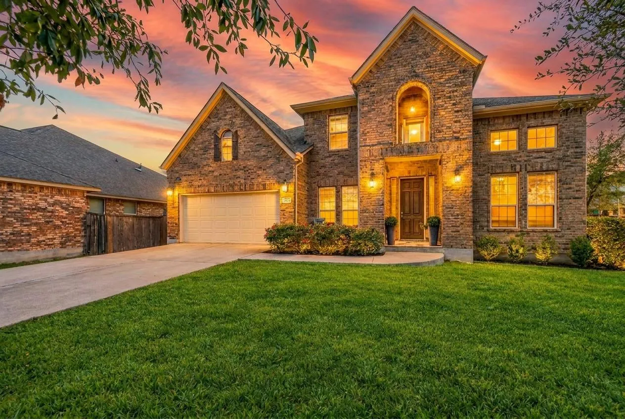 Photo 2 of 3028 SILVERGRASS CV