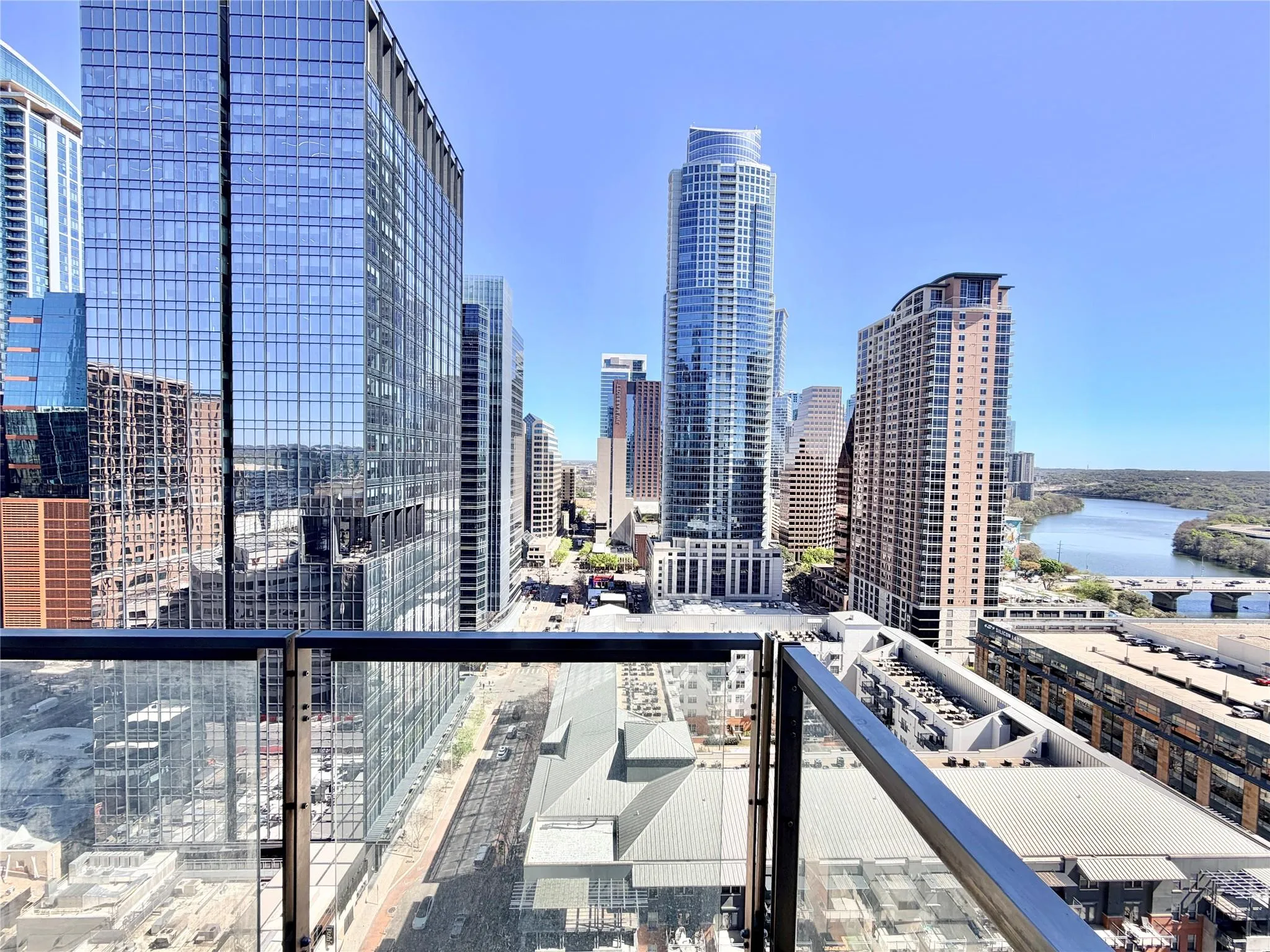 Photo 2 of 210 LAVACA ST #1912