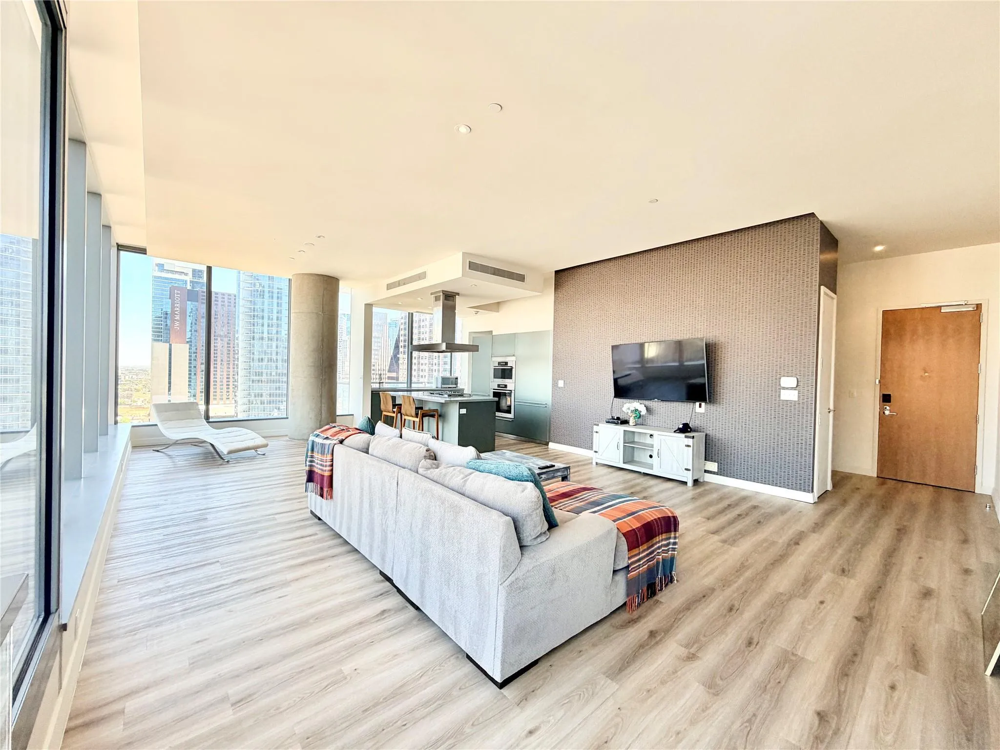 Photo 5 of 210 LAVACA ST #1912