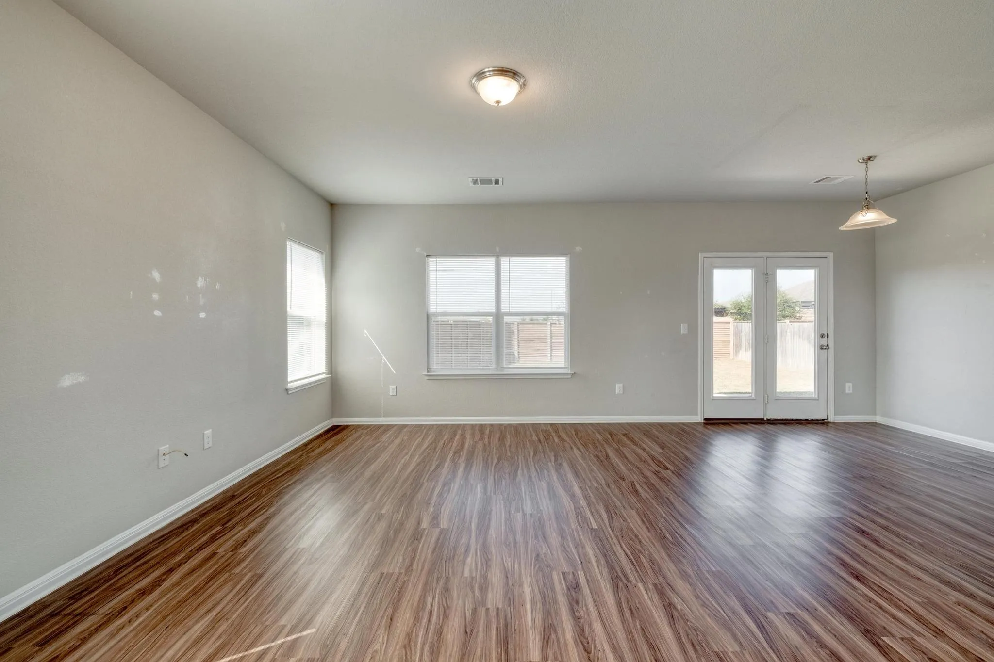 Photo 3 of 108 KLEBURG CT