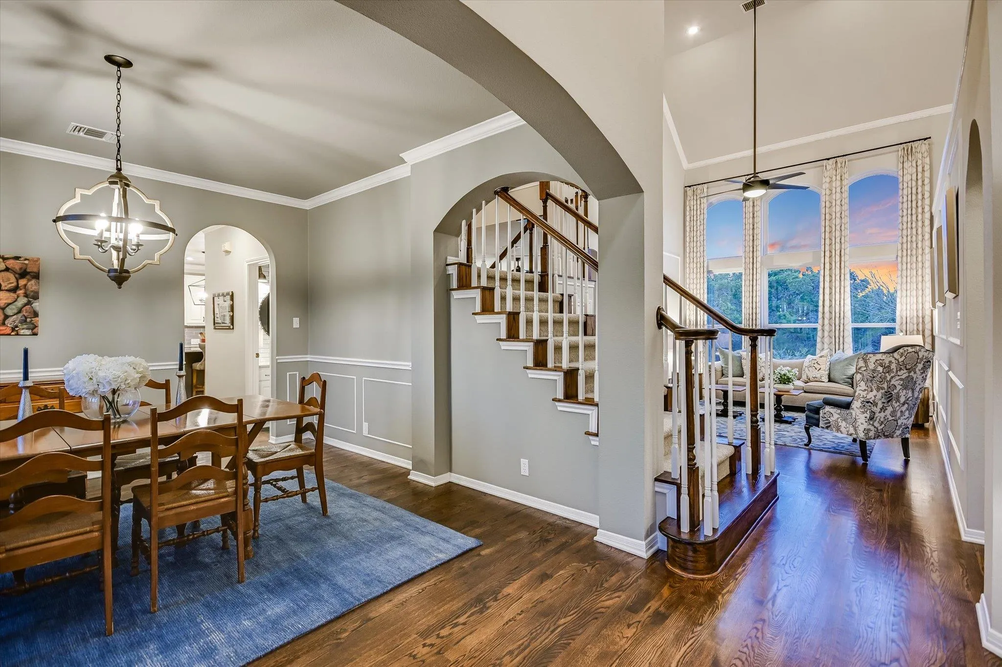 Photo 4 of 504 SADDLEHORN DR