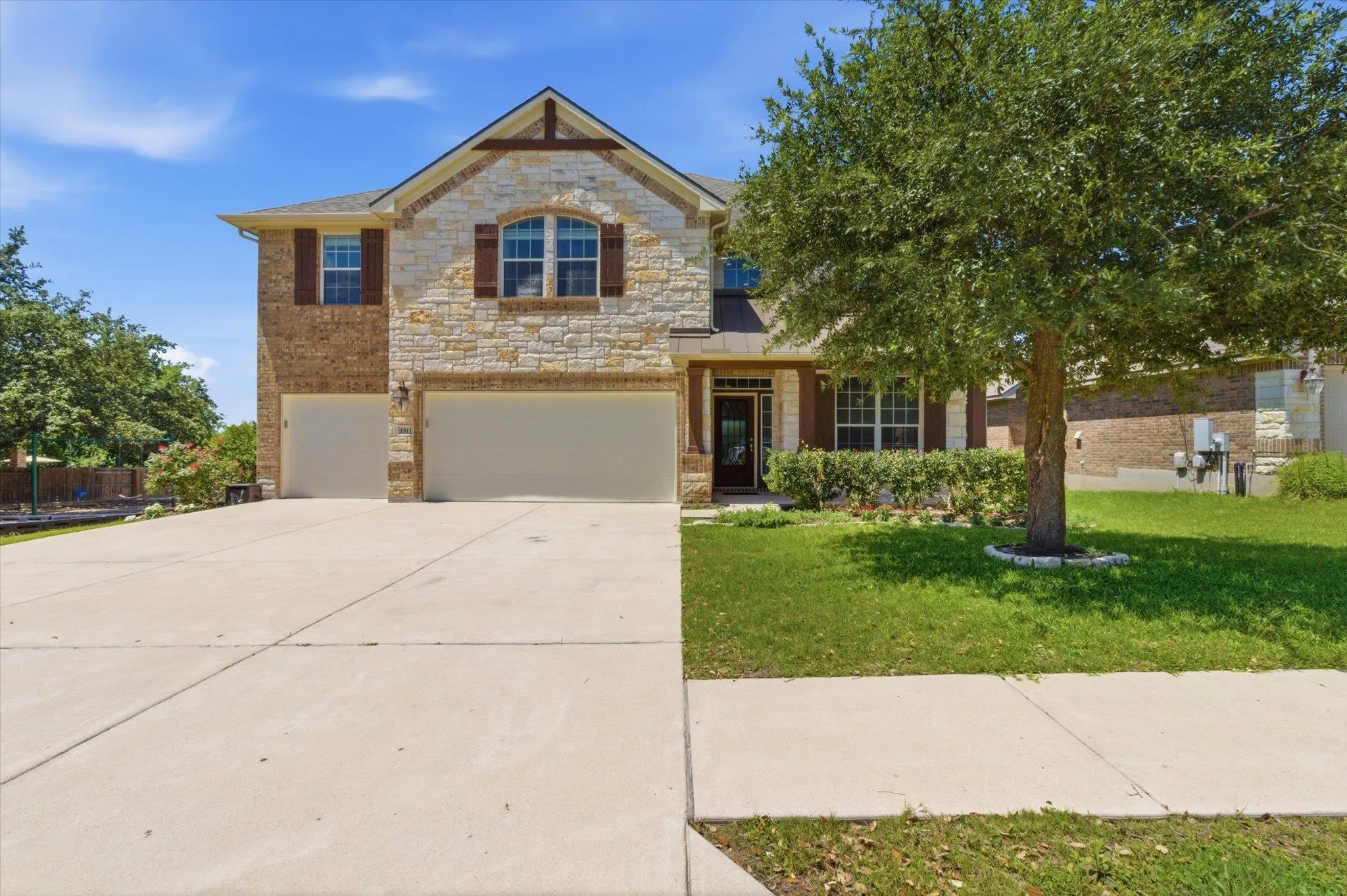 Photo 2 of 1511 RIMSTONE DR