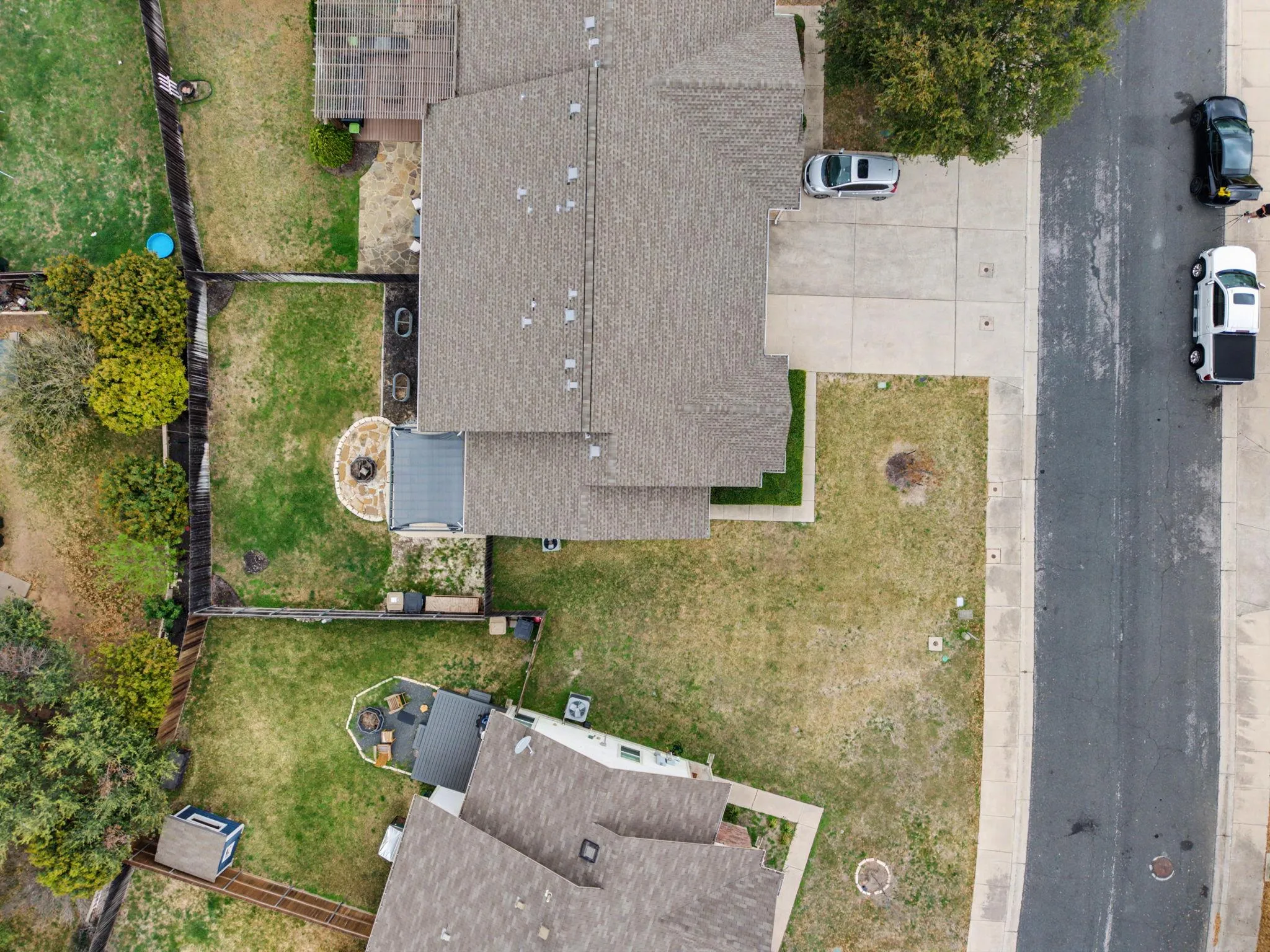 Photo 2 of 1011 JANAE CT