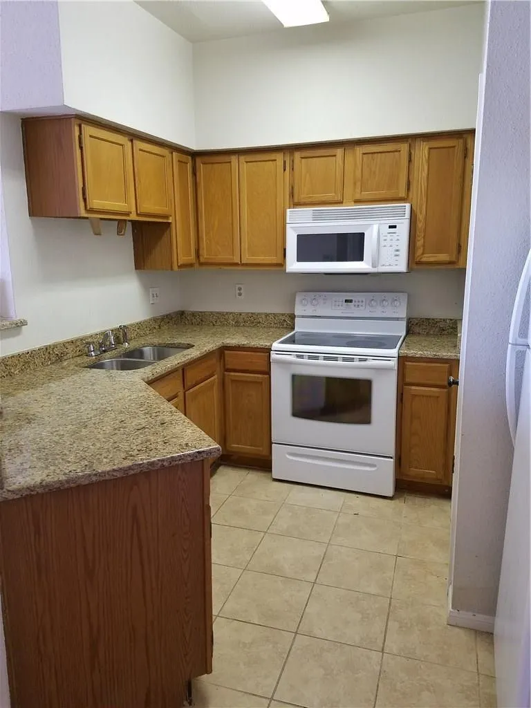 Photo 5 of 2450 WICKERSHAM LN #1317