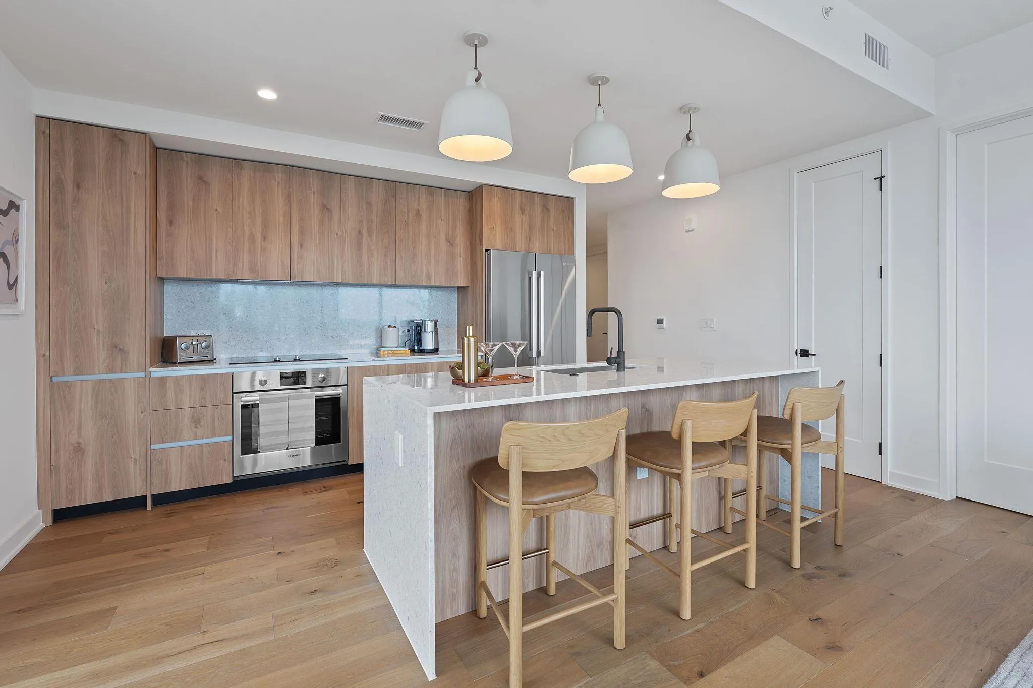 Photo 5 of 84 EAST AVE #1803