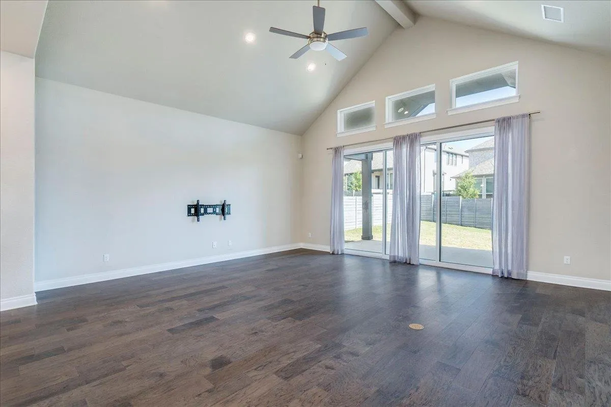 Photo 5 of 1533 JAY WOLF DR