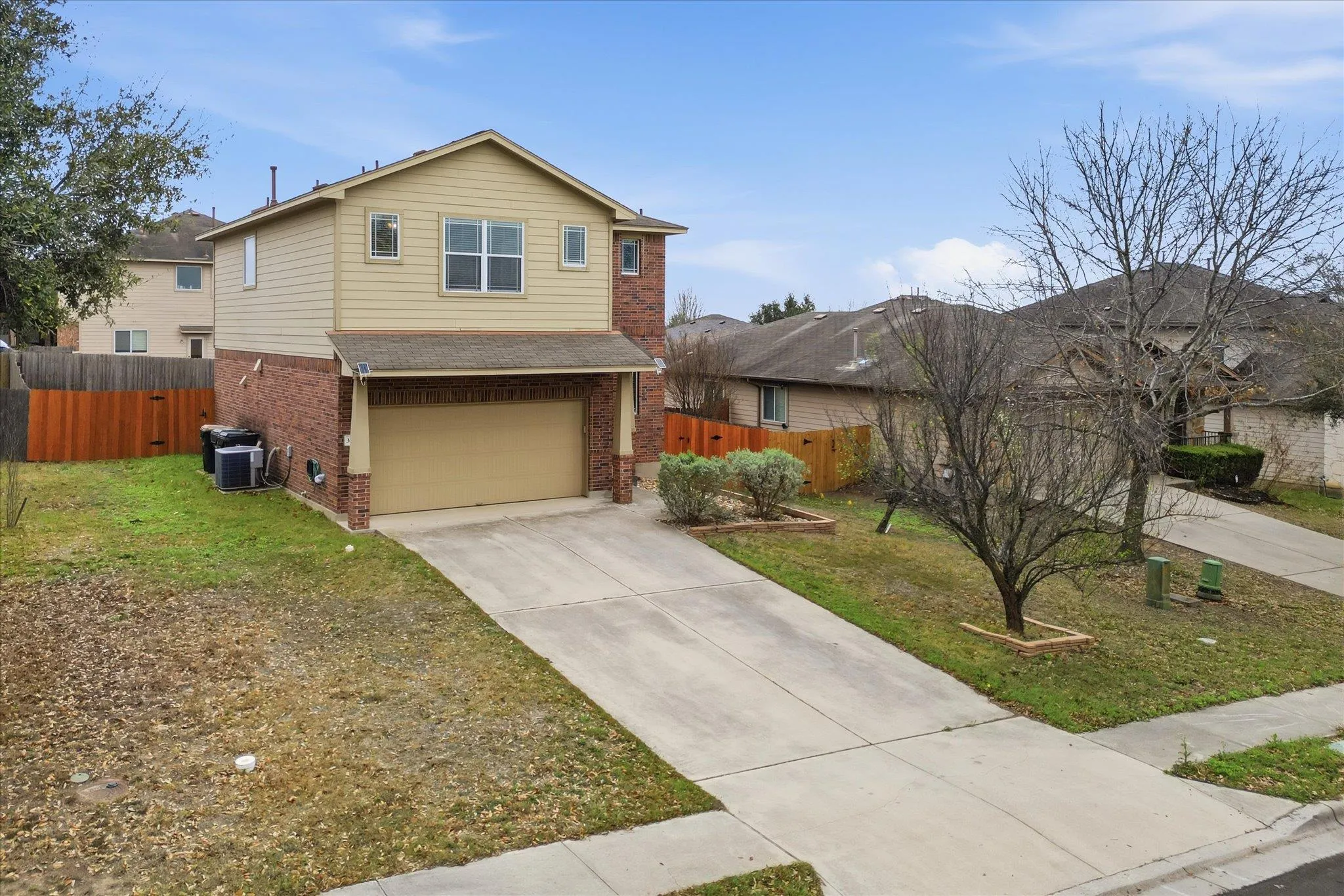 Photo 2 of 359 BLOOMSBURY DR