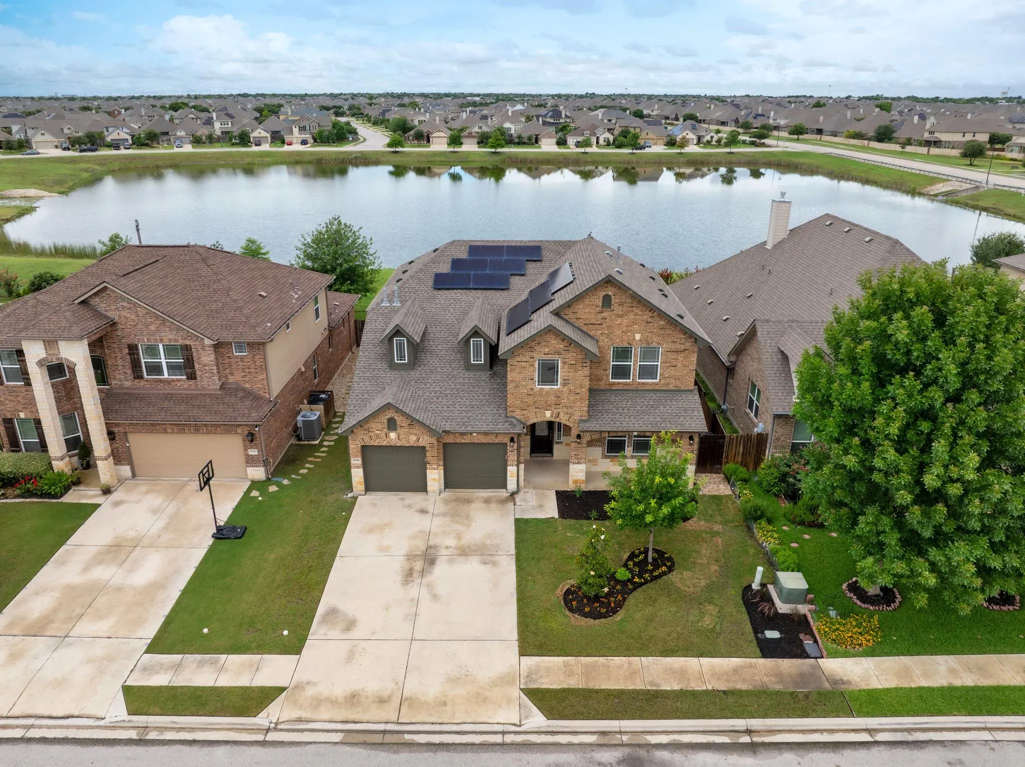 Photo 2 of 20416 SHELLDUCK DR