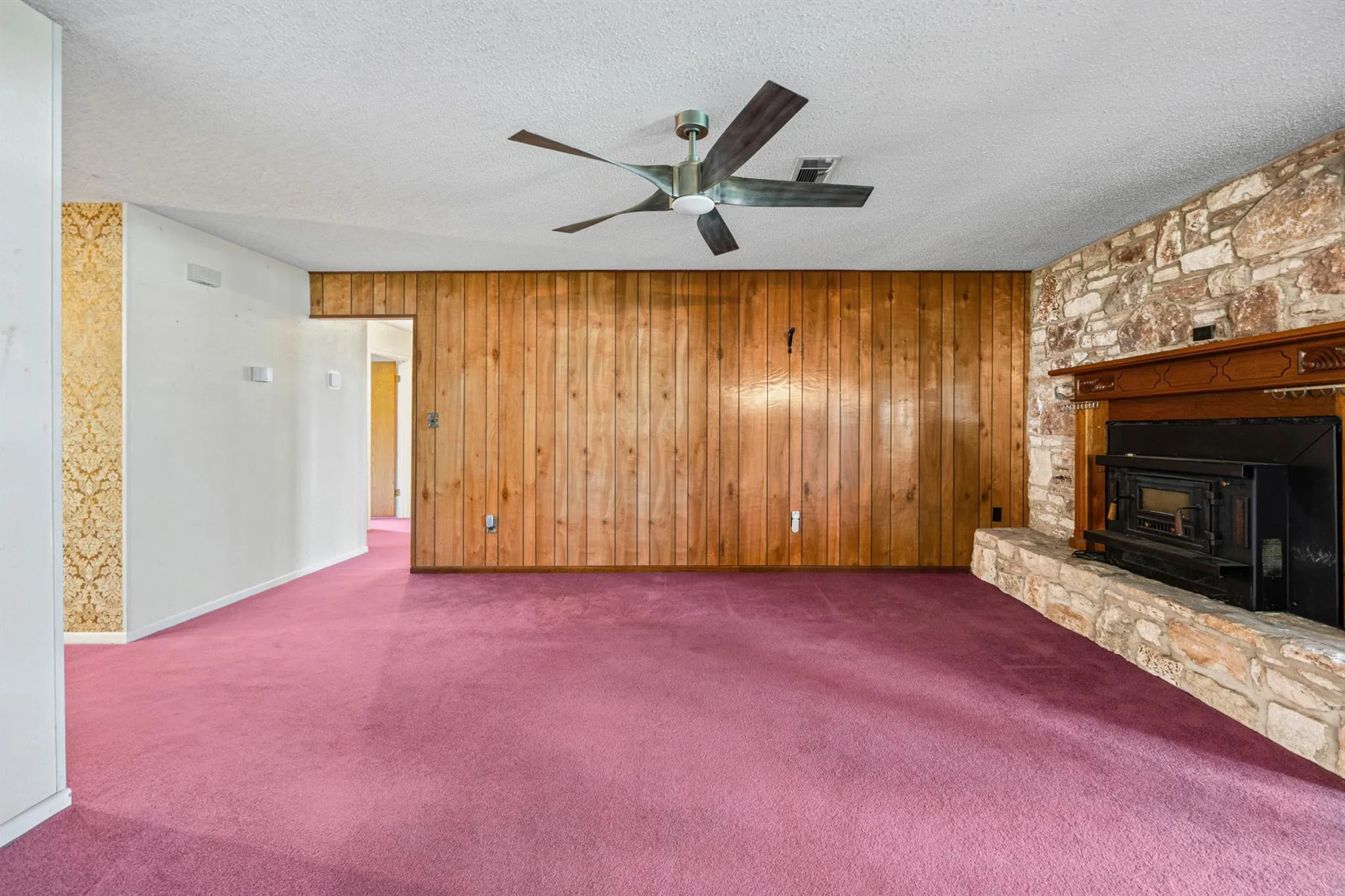 Photo 5 of 1204 VAPOR DR