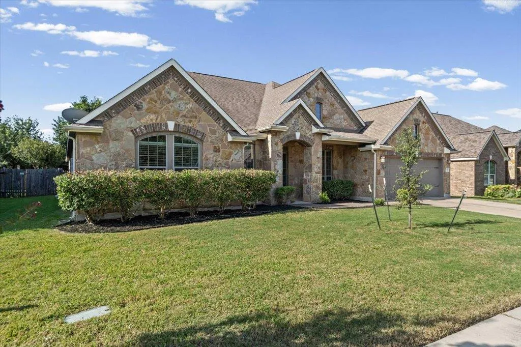 Photo 2 of 3217 FALCONERS WAY