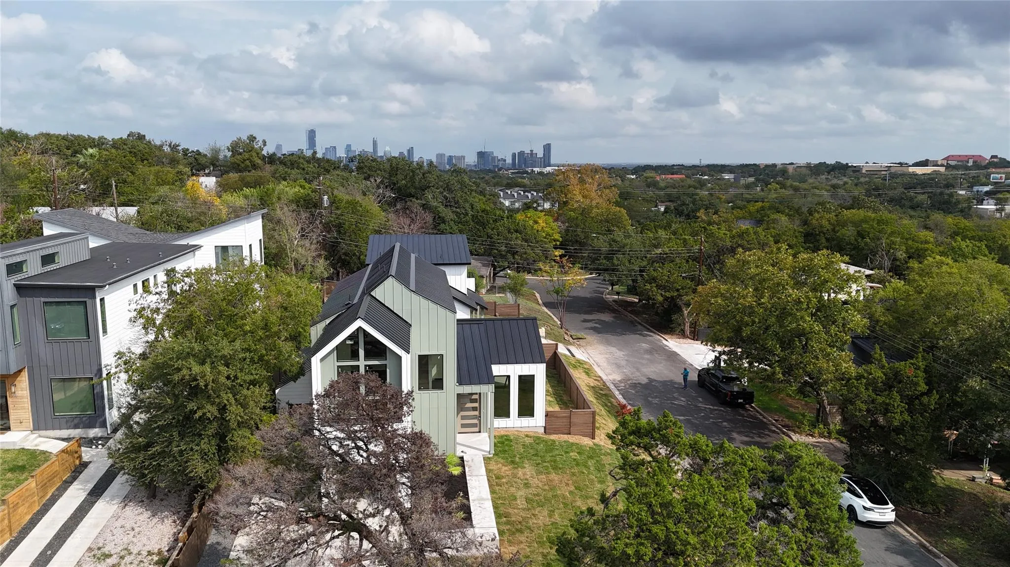 Photo of 400 POST ROAD DR, Austin, 78704