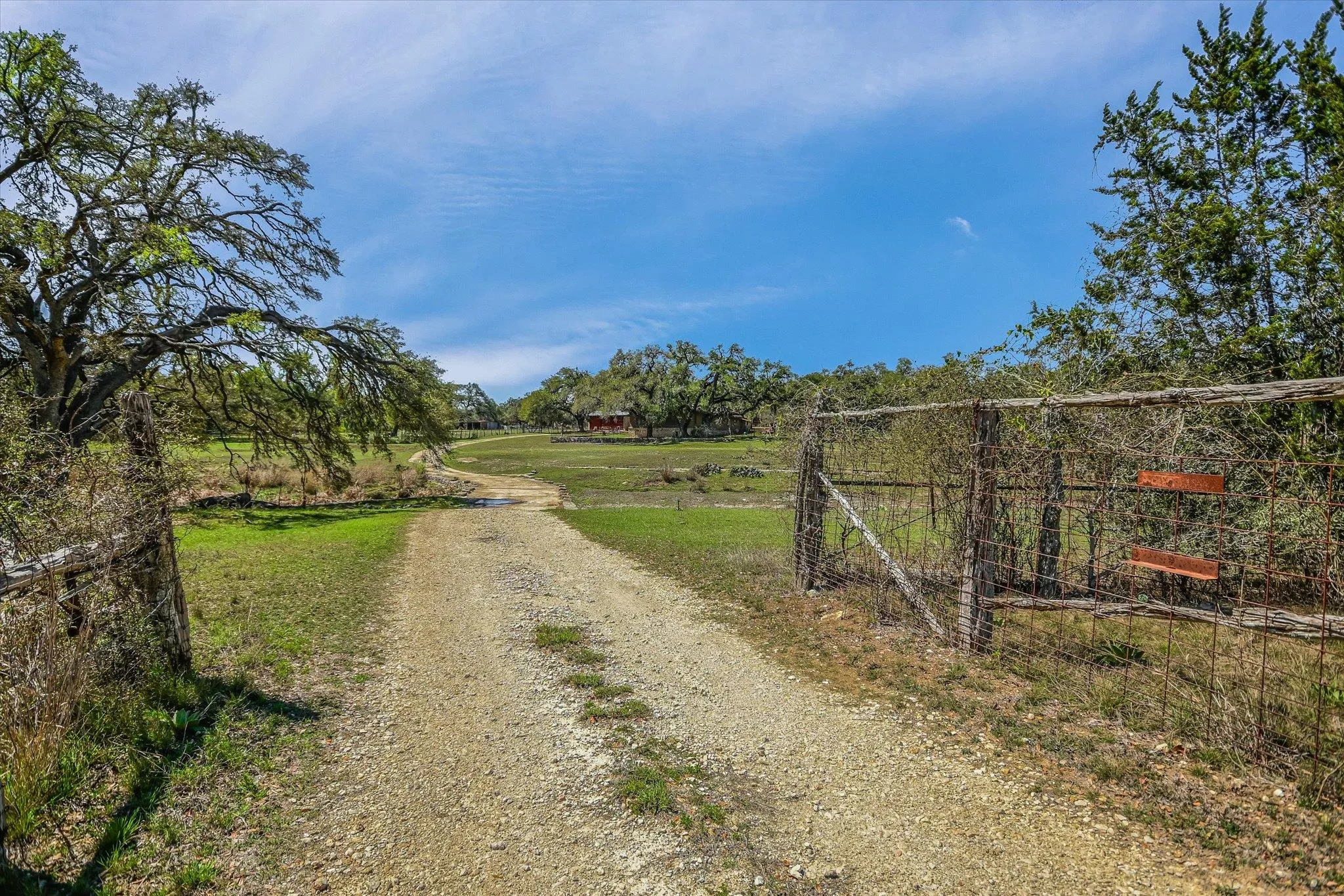 Photo 2 of 5421 PURGATORY RD