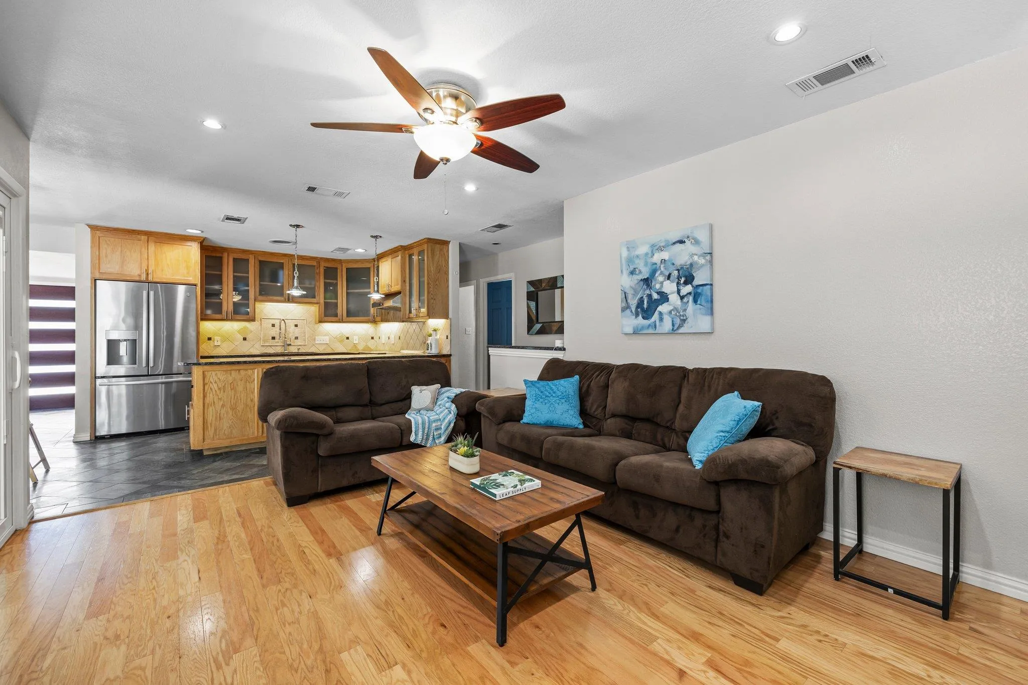 Photo 4 of 504 HEARTWOOD DR