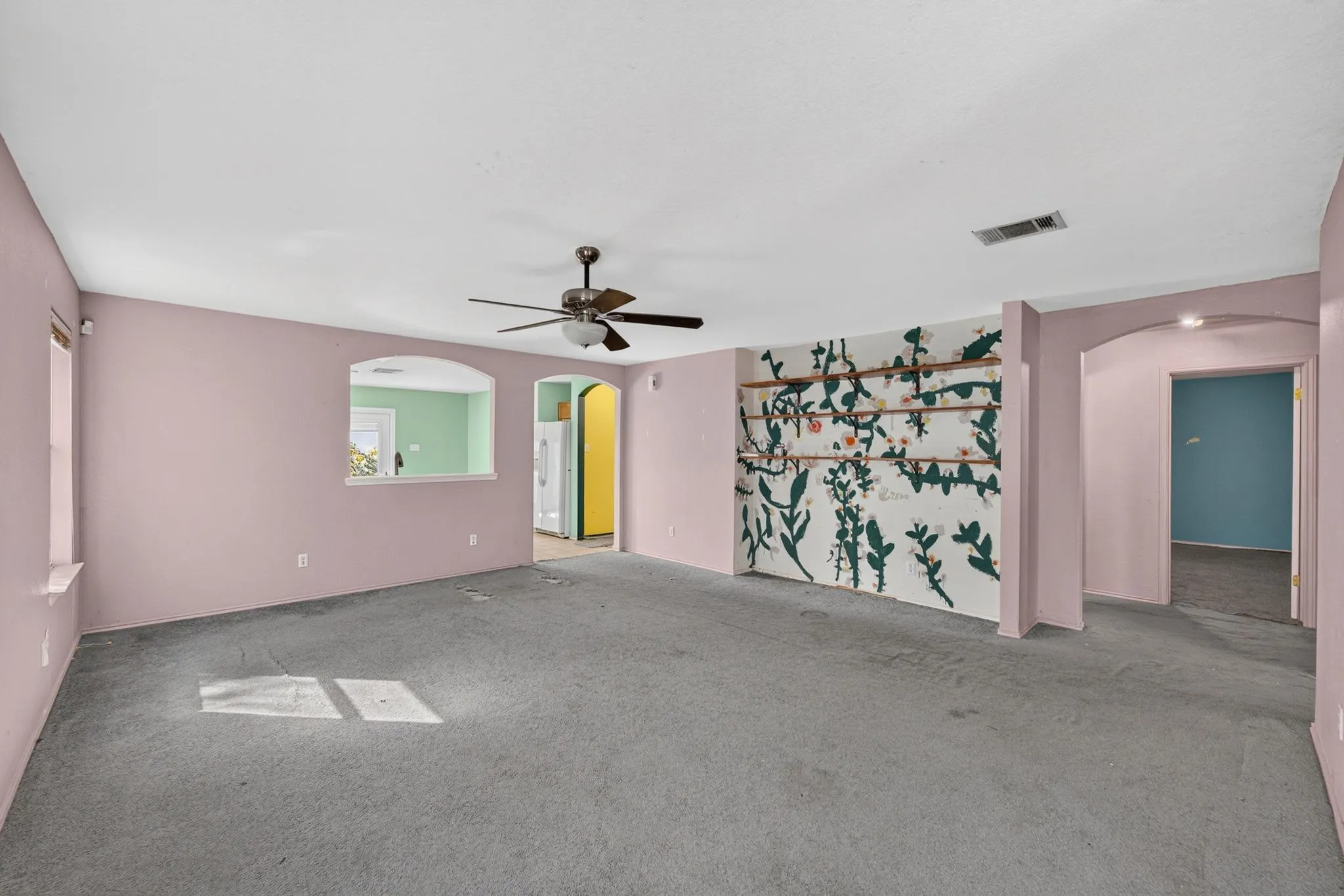 Photo 5 of 108 REMINGTON DR