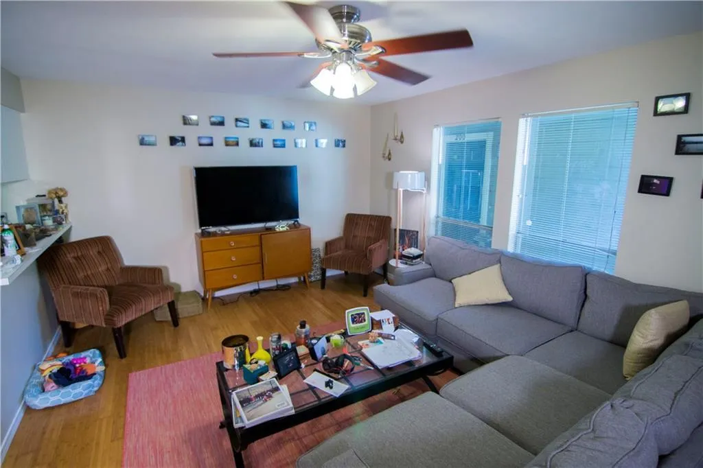 Photo 2 of 202 E 45TH ST #203