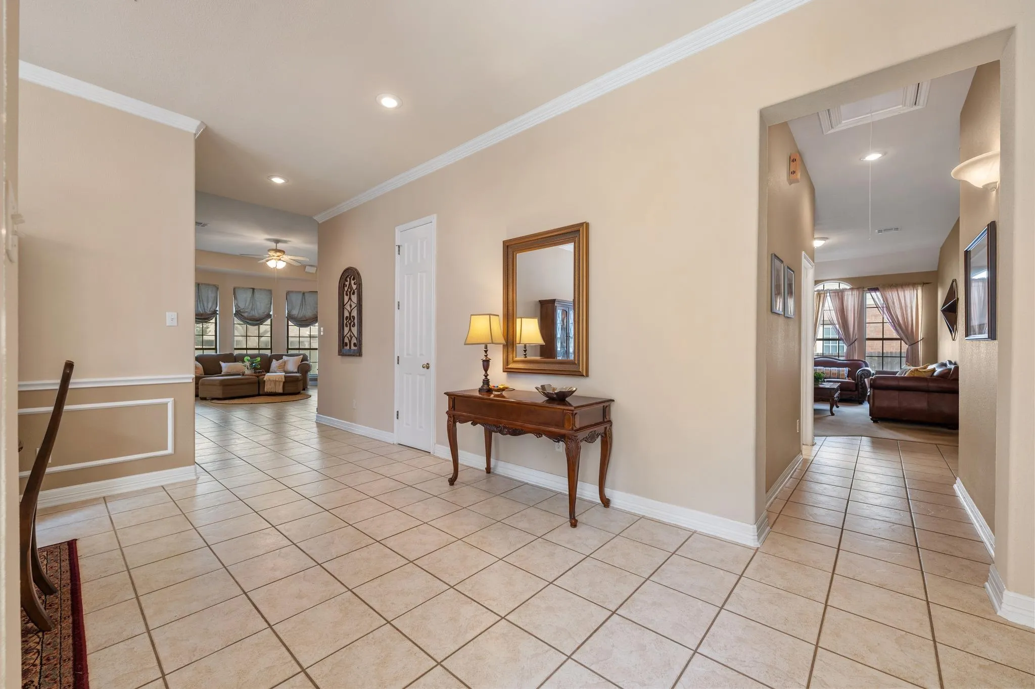 Photo 5 of 15016 THATCHER DR