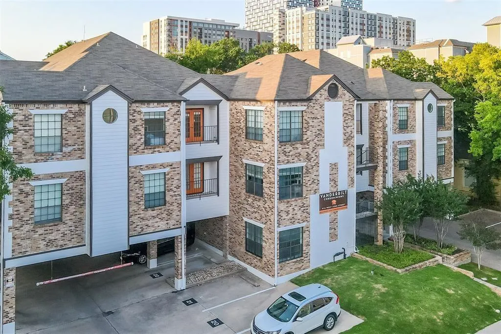 Photo of 912 W 22ND ST #305, Austin, TX, 78705