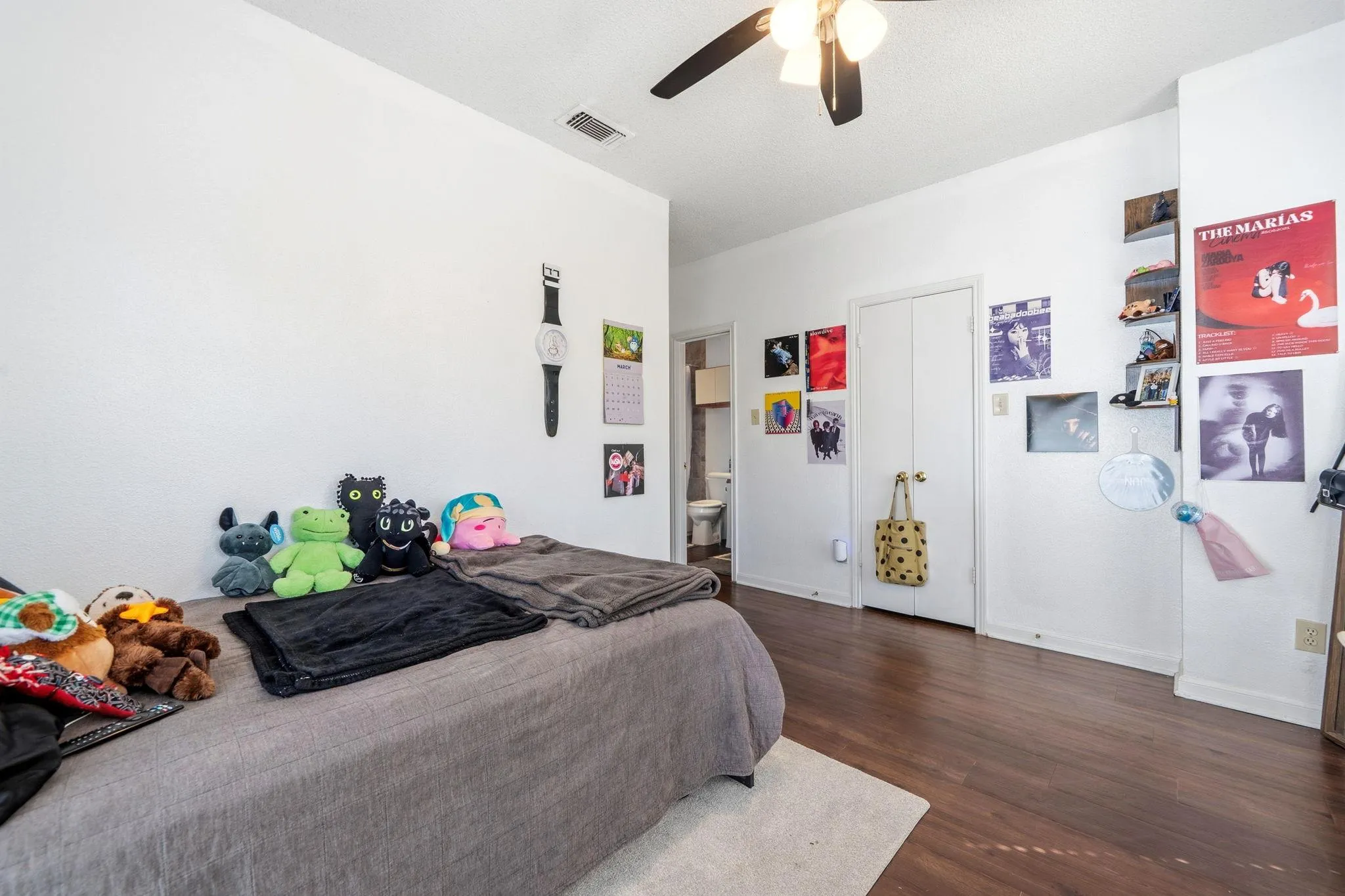 Photo 4 of 912 W 22ND ST #305