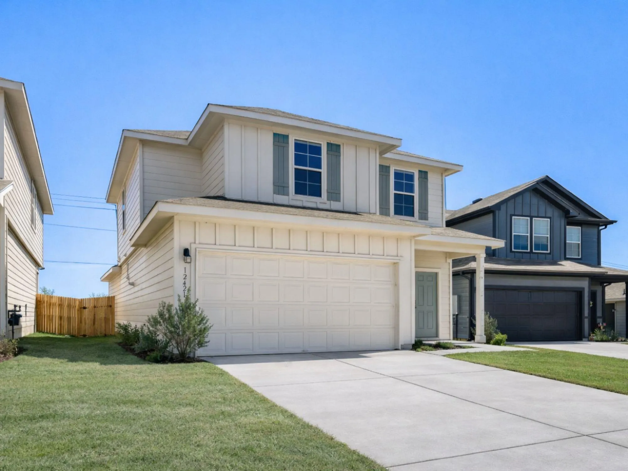 Photo of 12421 SILVERSMITH LN, Mustang Ridge, TX, 78610