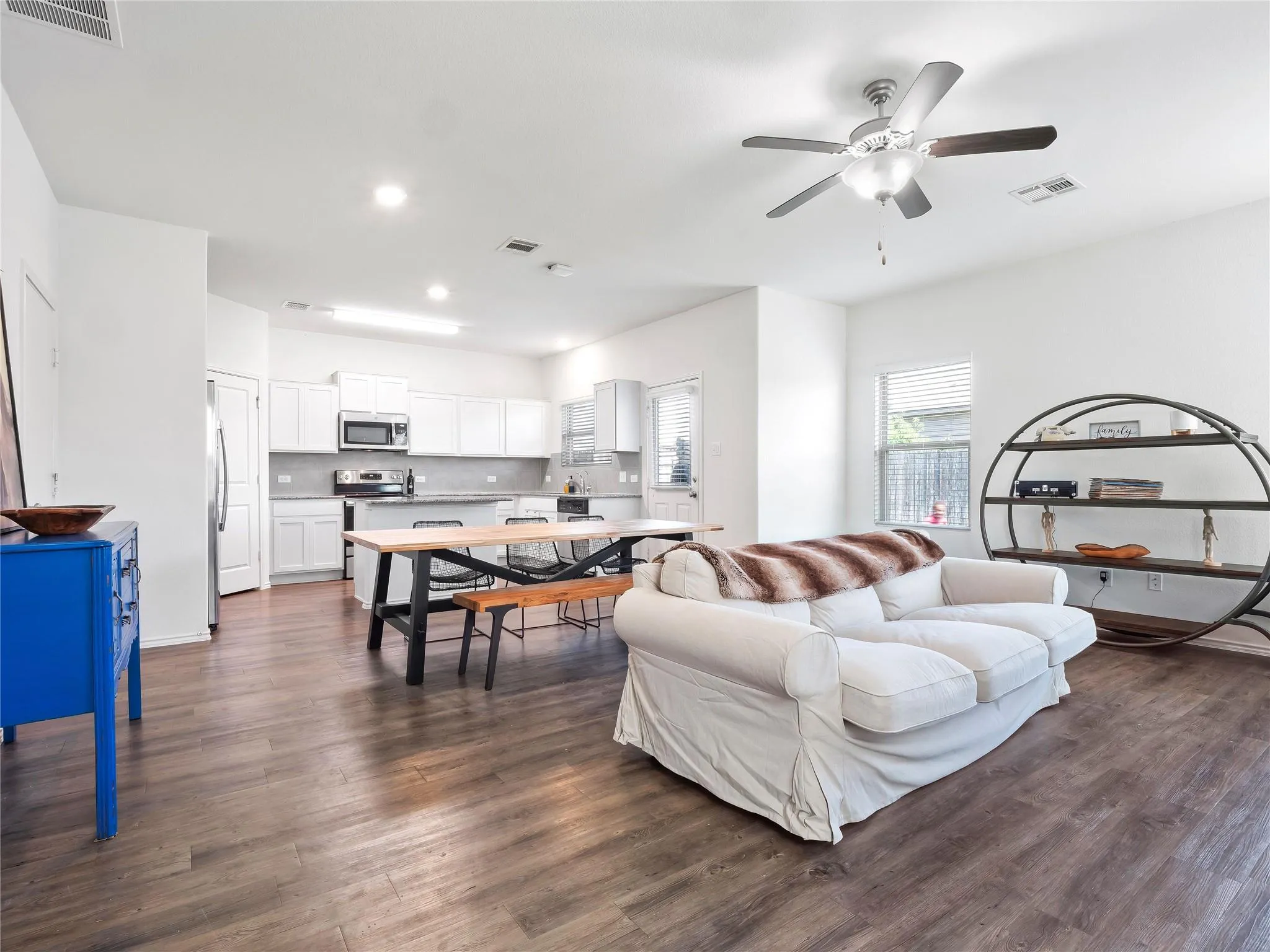 Photo 3 of 109 COMET DR #3J