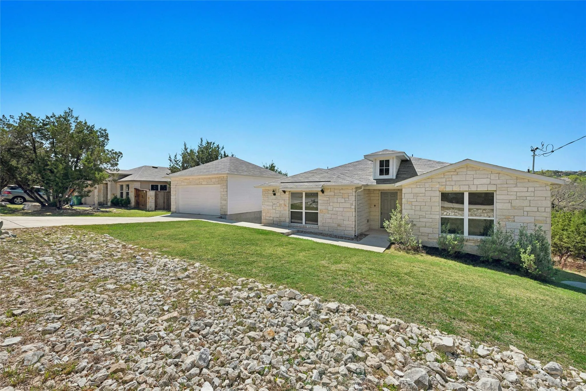 Photo 2 of 4112 ROCKWOOD DR